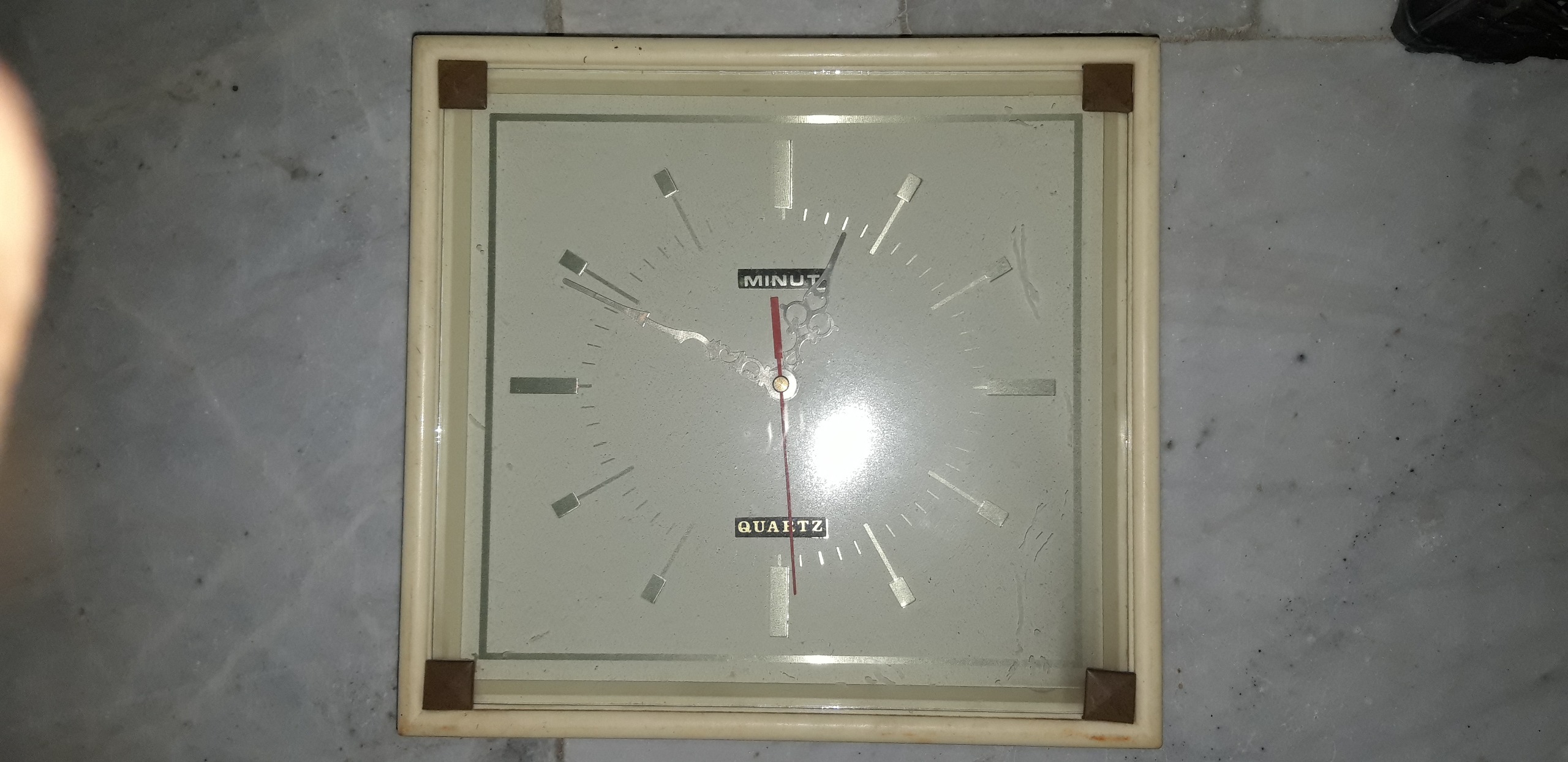 ساعت دیواری ژاپنی اصل اصل زیبا . توضیح توجه