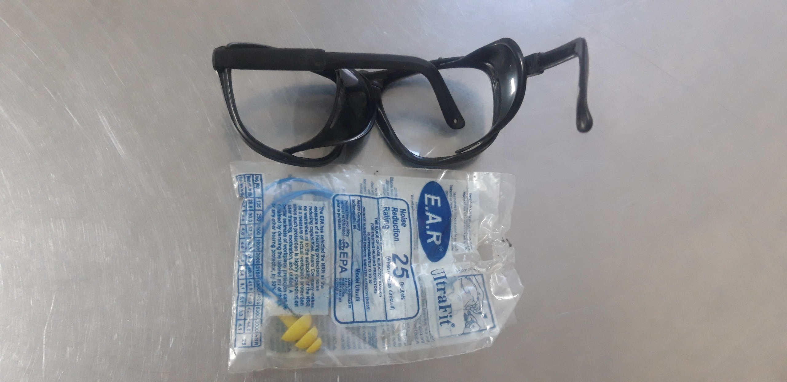 عینک ایمنی و محافظ گوش ژله ای