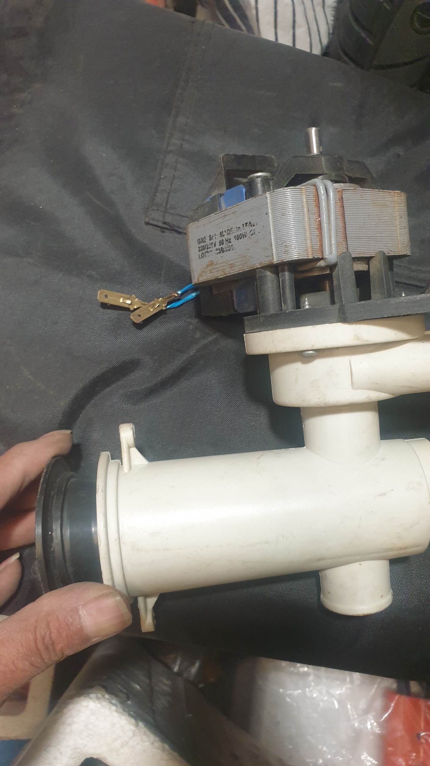 پمپ تخلیه لباسشوئی حایر