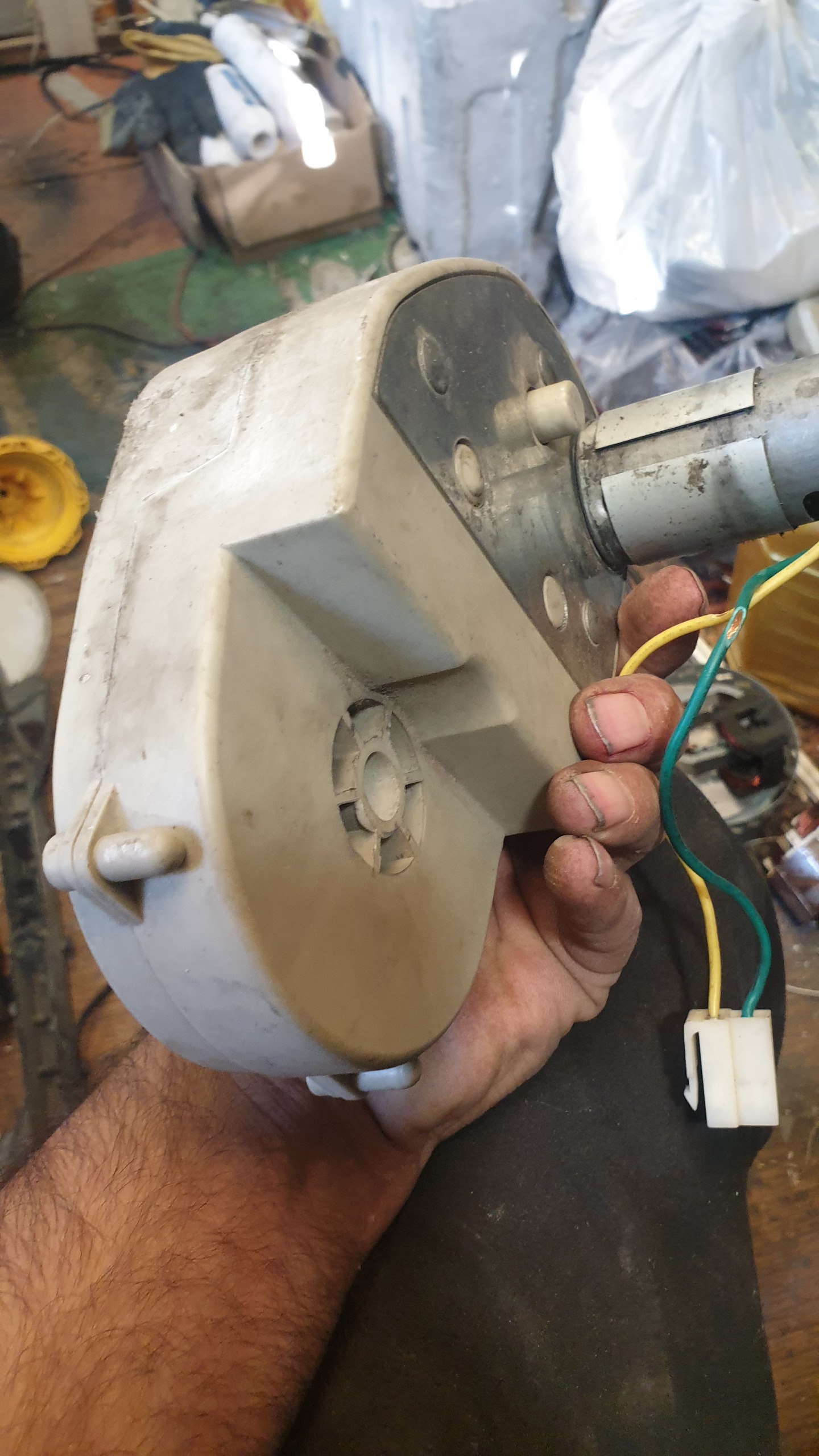 موتور و گیربکس ماشین شارژی