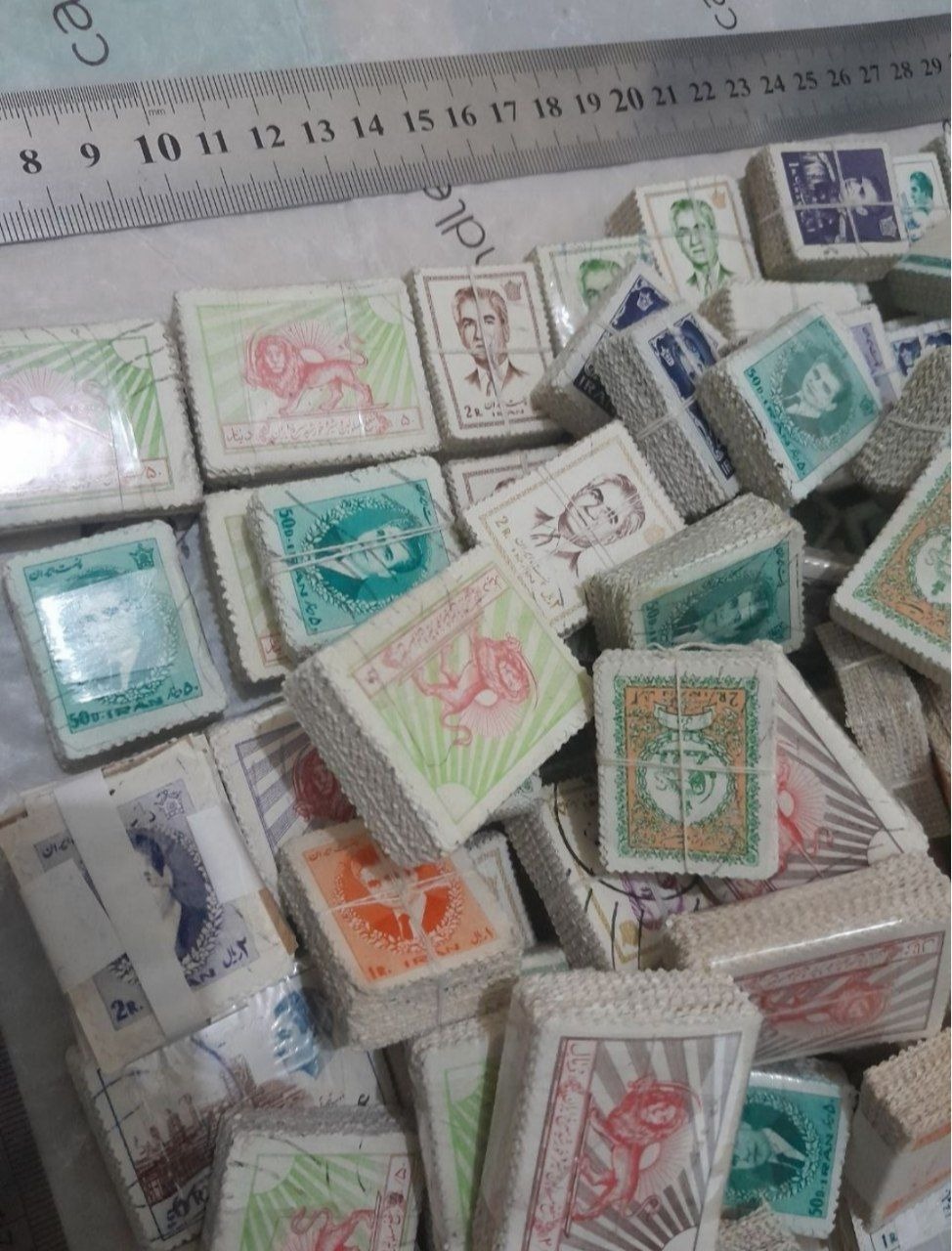 1000 عدد تمبر شاهی