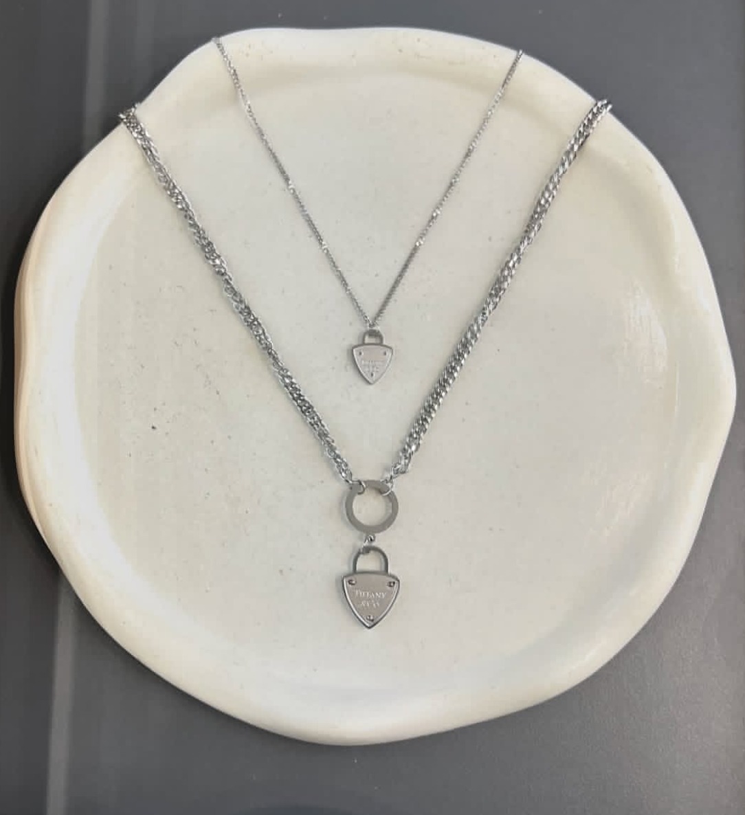 .Silvery vibes only