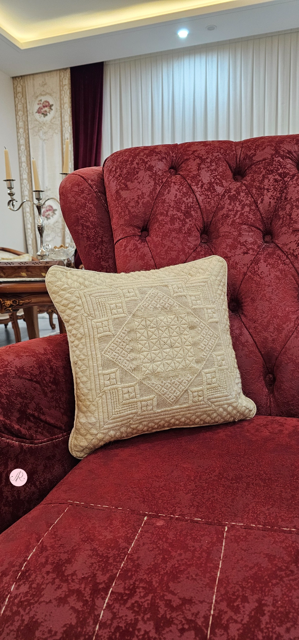 کاور کوسن گلدوزی دستدوز