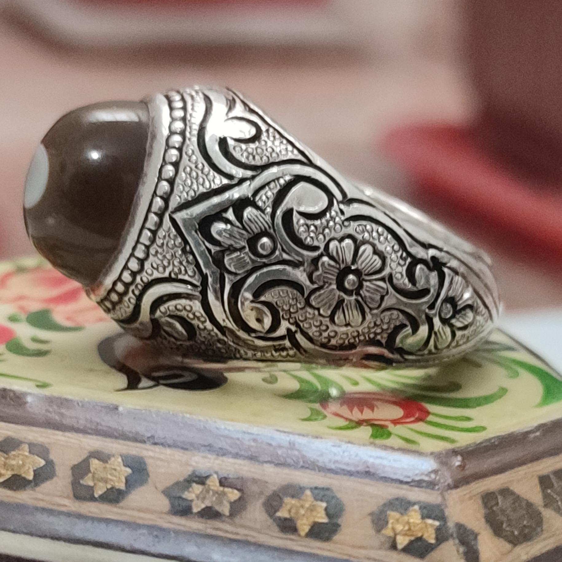 انگشتر نقره دست ساز مردانه با سنگ سه پوست