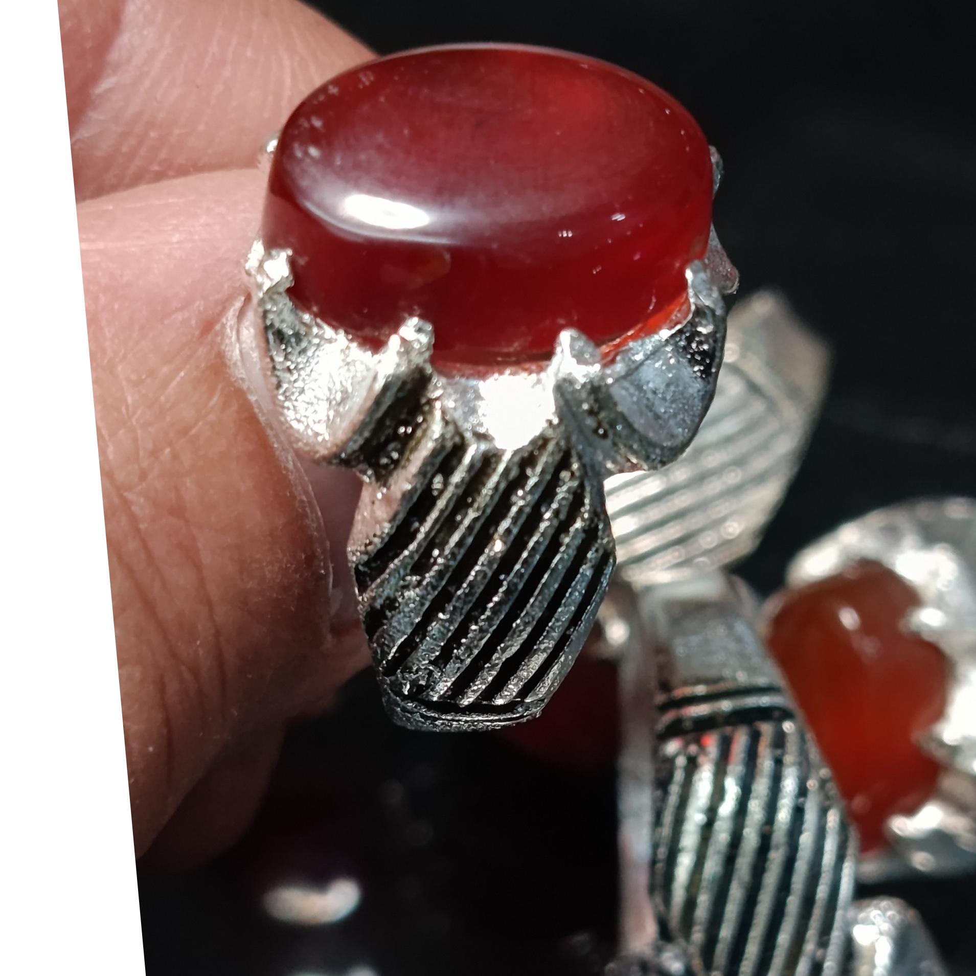 انگشتر عقیق سرخ طبیعی