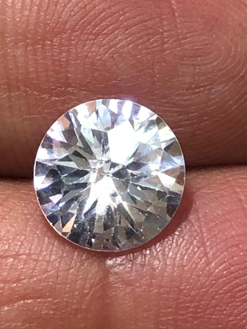 موزانایت 5 قیراط ی پرتلالو وزیبا