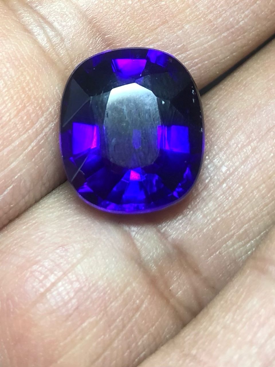 نگین آمیتیست طبیعی معدنی تراش جواهر