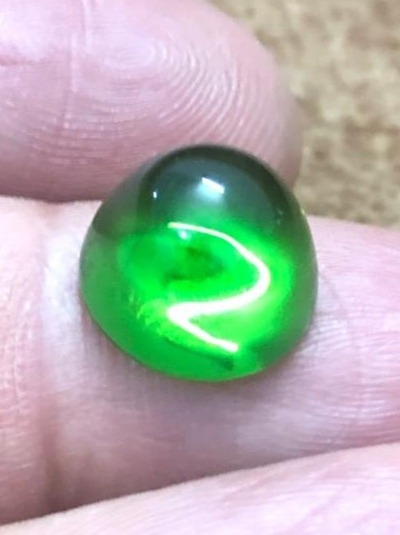 لعل سبز آبدار کله قندی زیبا آماده رکاب