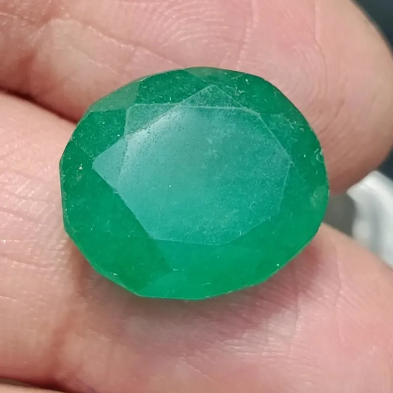 زمرد سبز خوشرنگ وزیبا