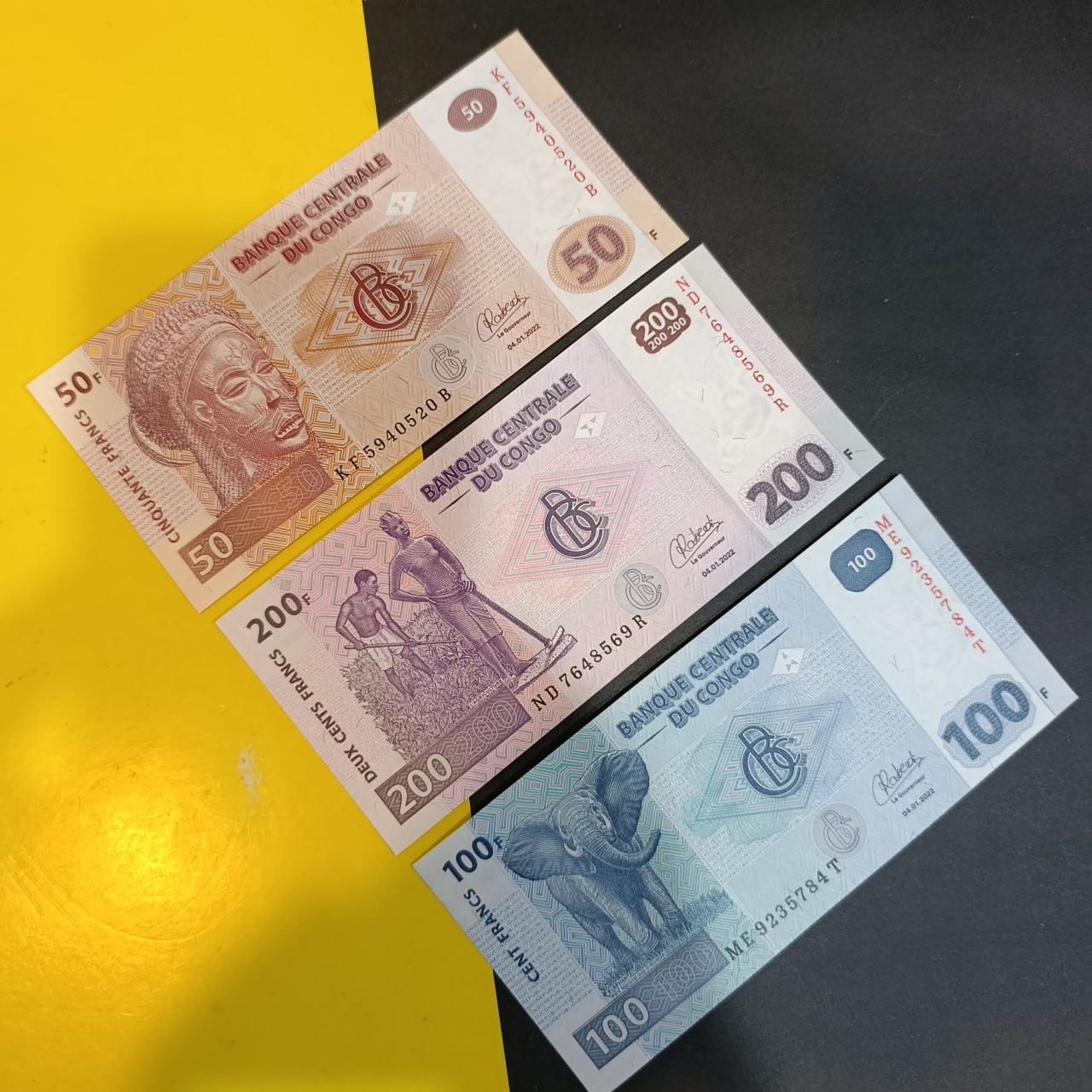 3 عدد اسکناس خشک کنگو