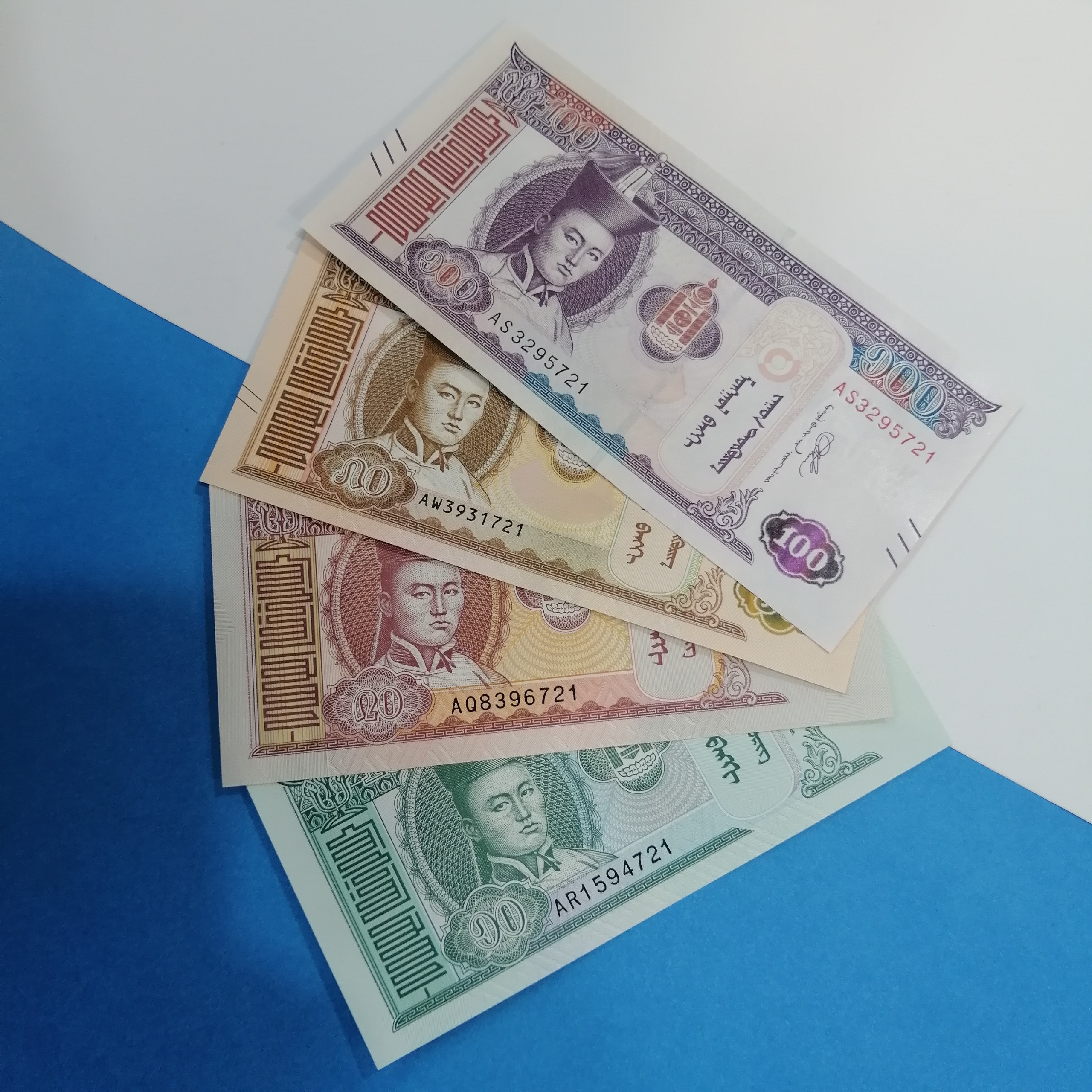 4عدد اسکناس مغولستان خشک