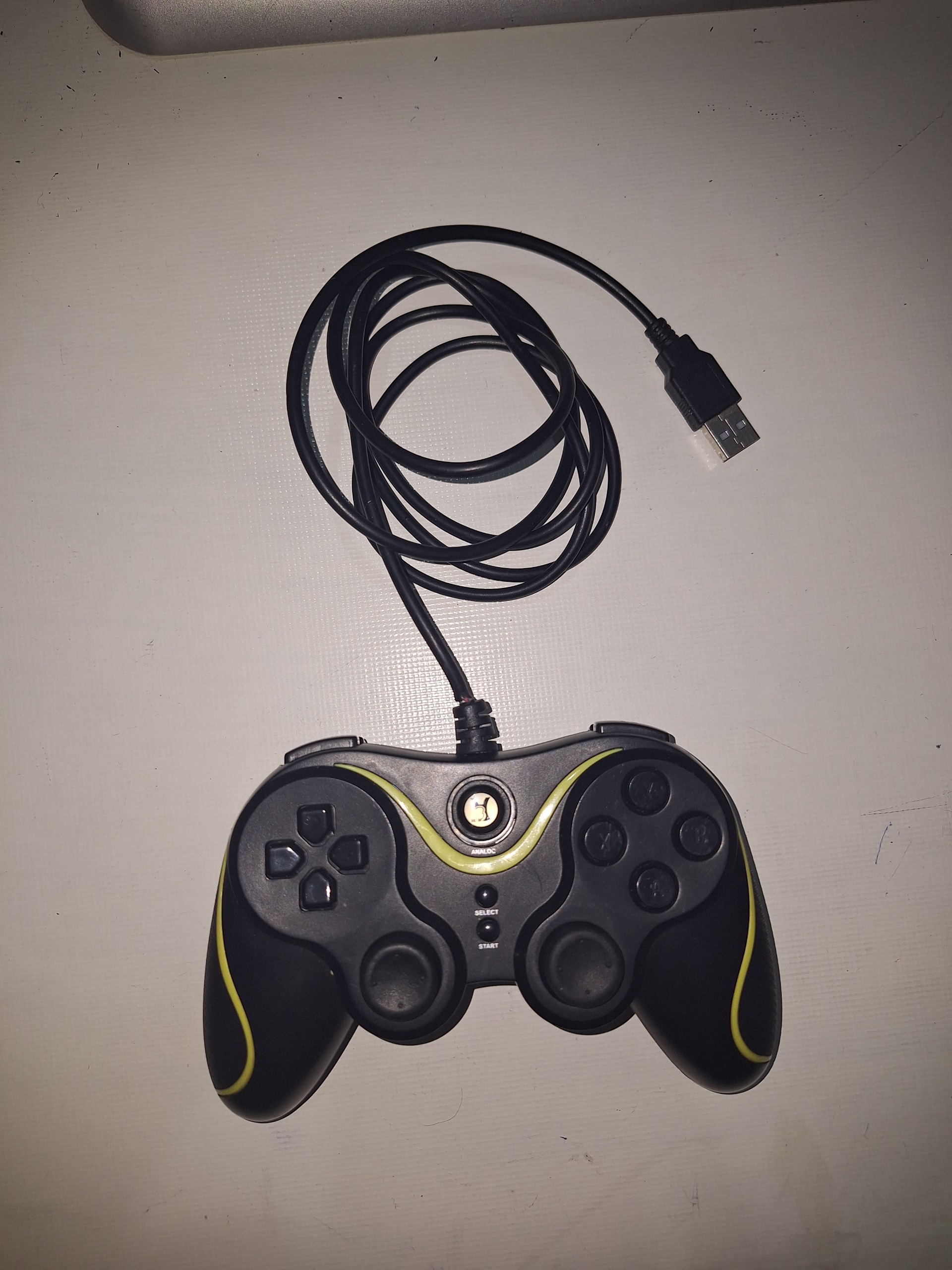 3 عدد دسته بازی کامپیوتر