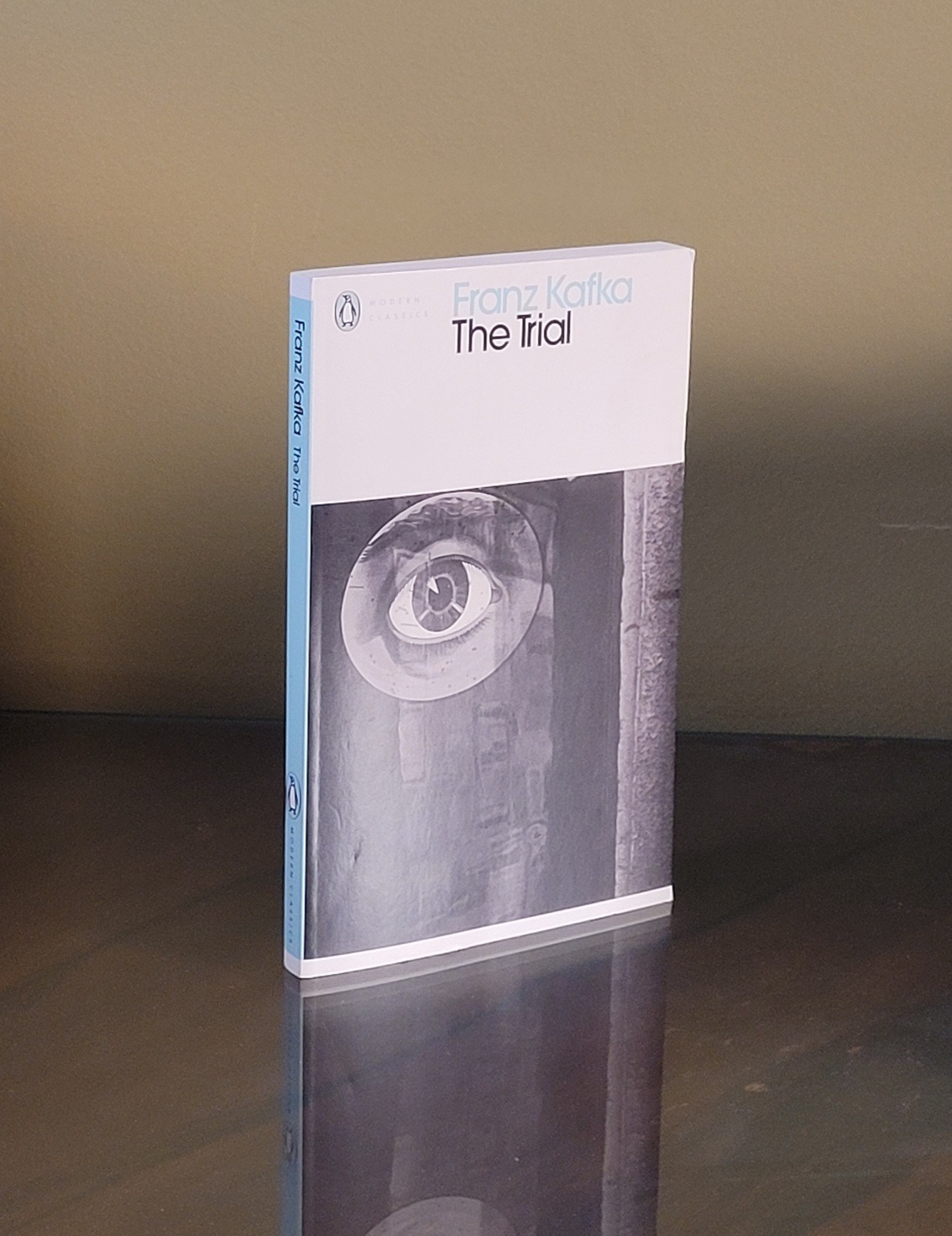 The trial by Franz Kafka محاکمه کافکا