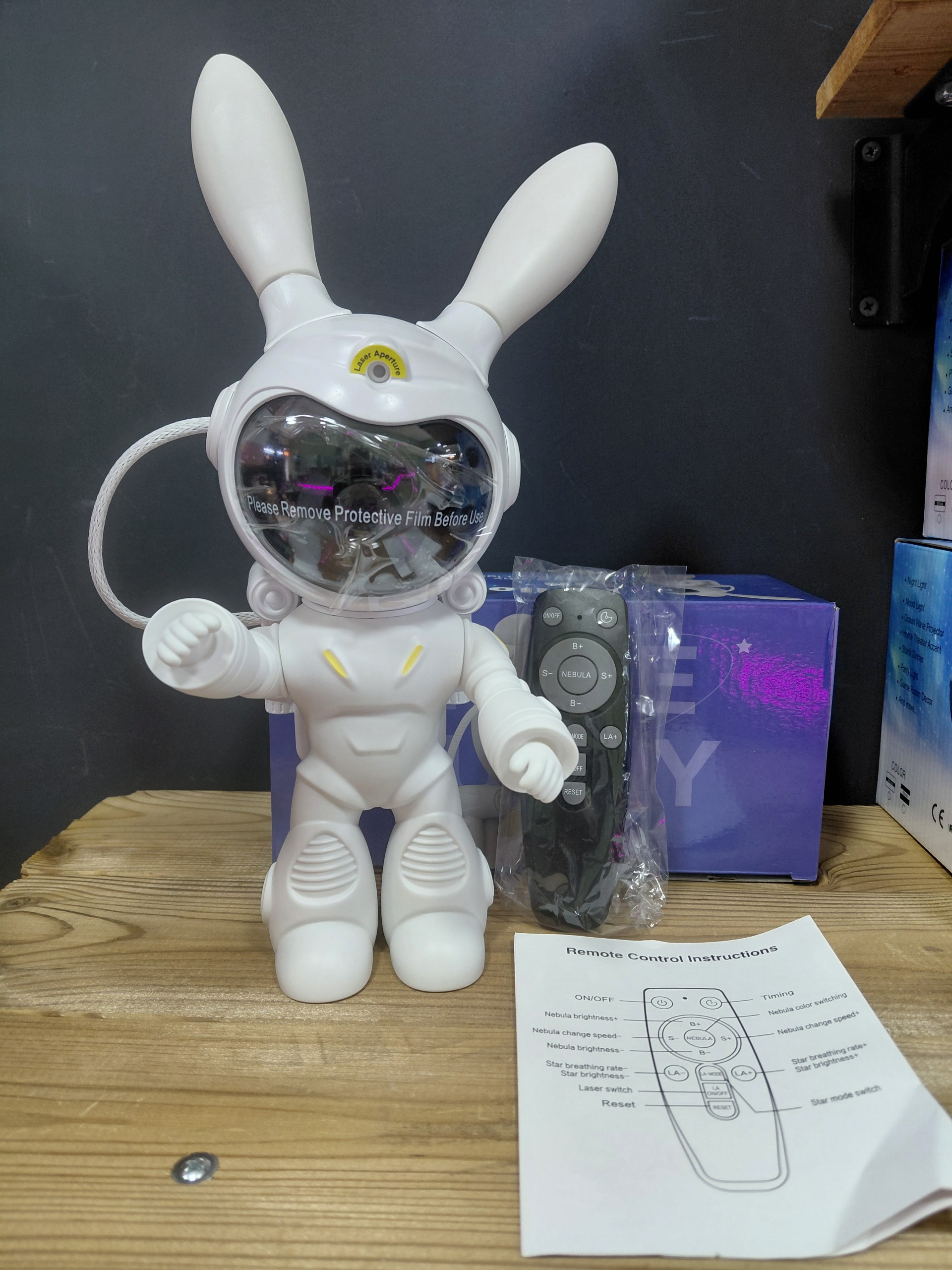 گجت فضانورد اسپیکردار طرح خرگوش