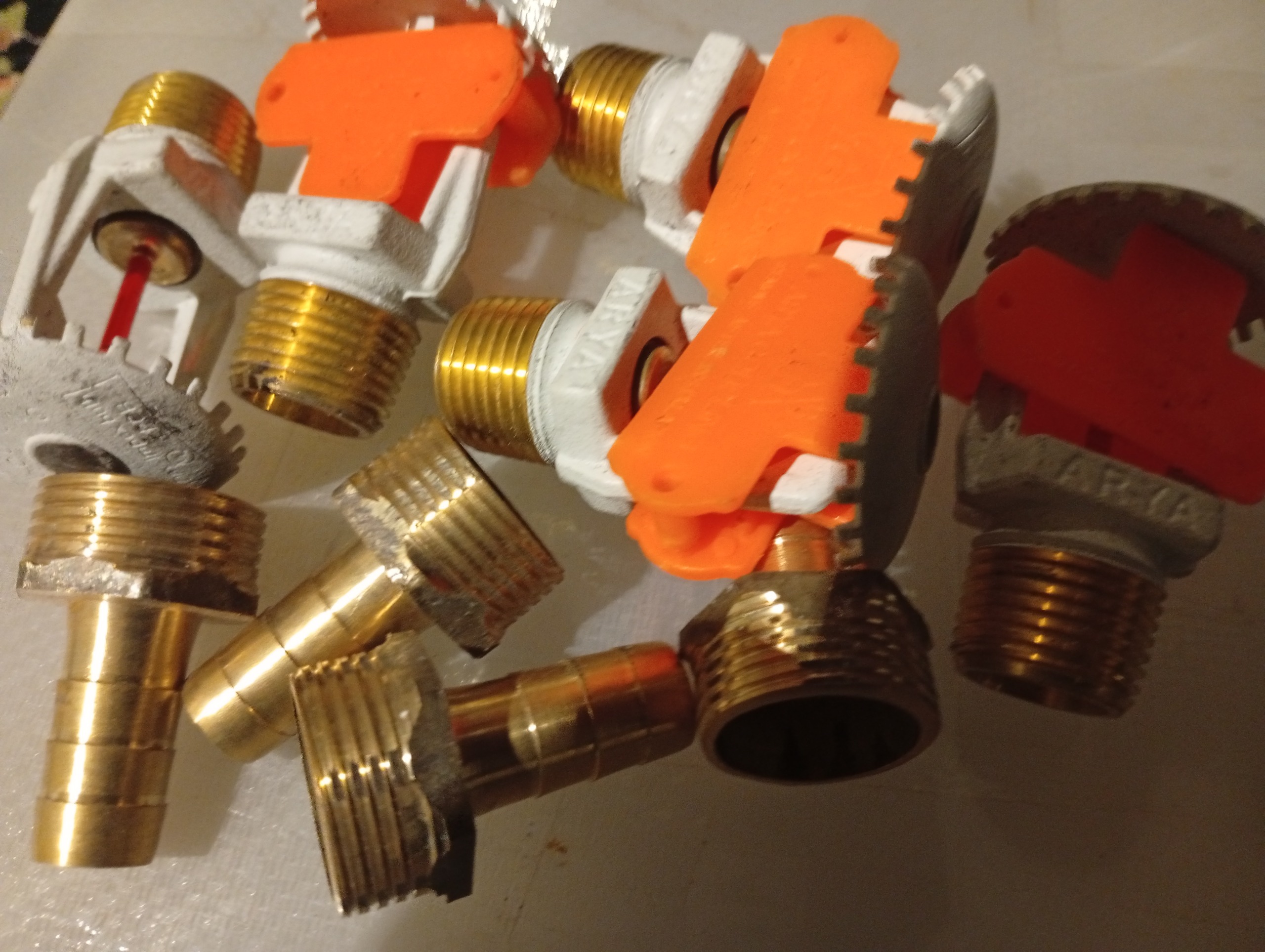 شیر آتش نشانی و سرشلنگی