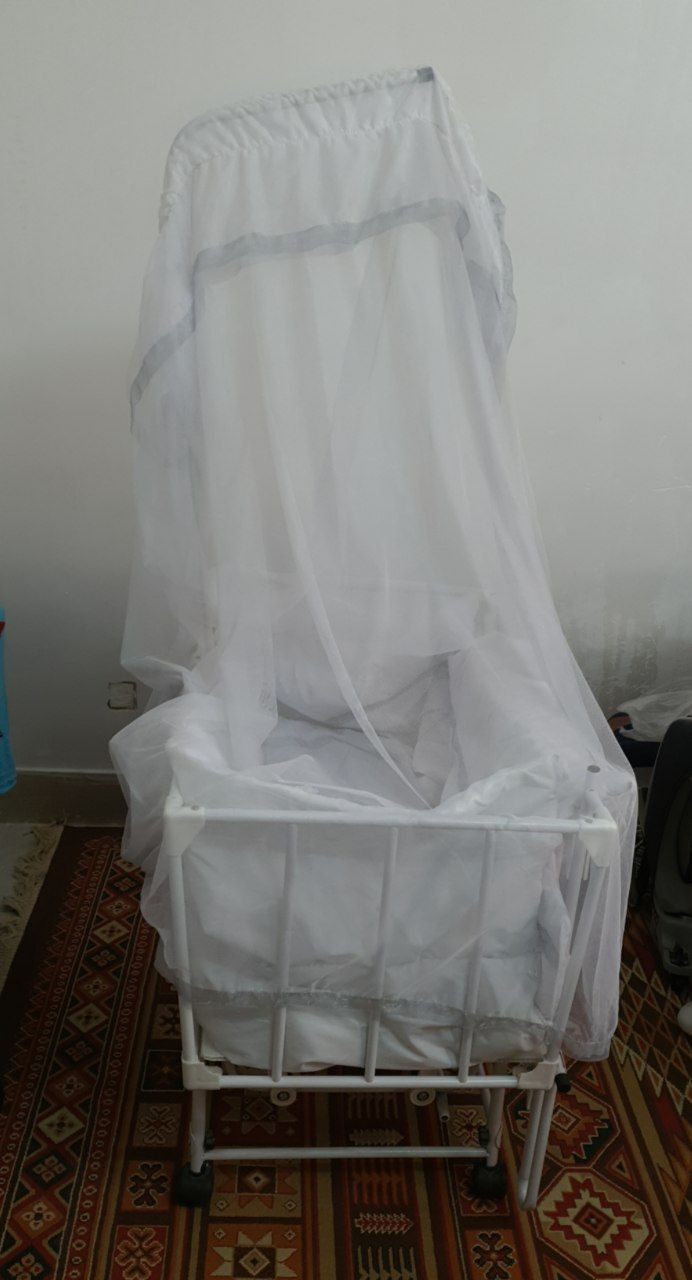 گهواره کنار تخت مادر تا 9 ماهگی