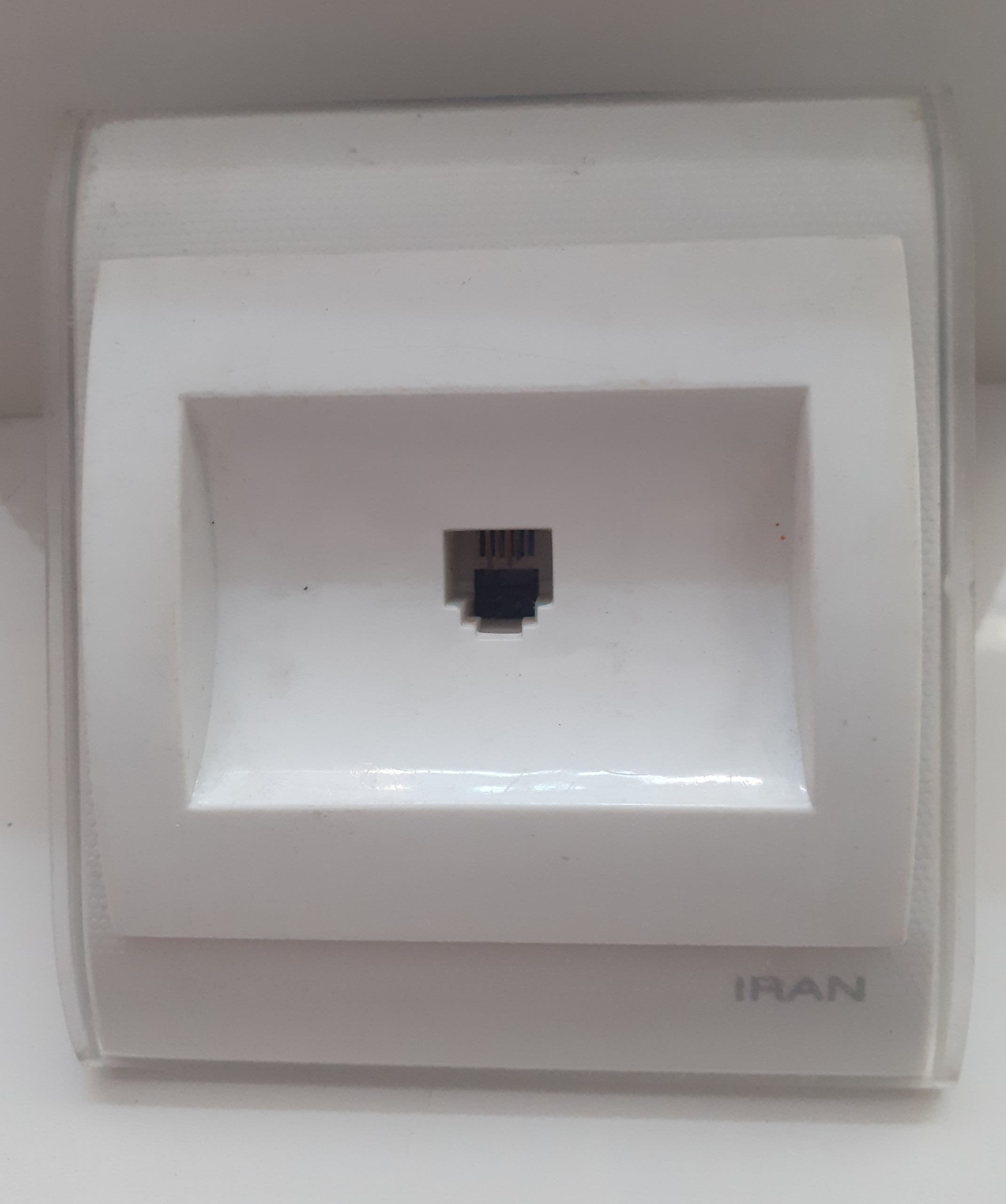 پریز یا سوکت تلفن آنتن ایران