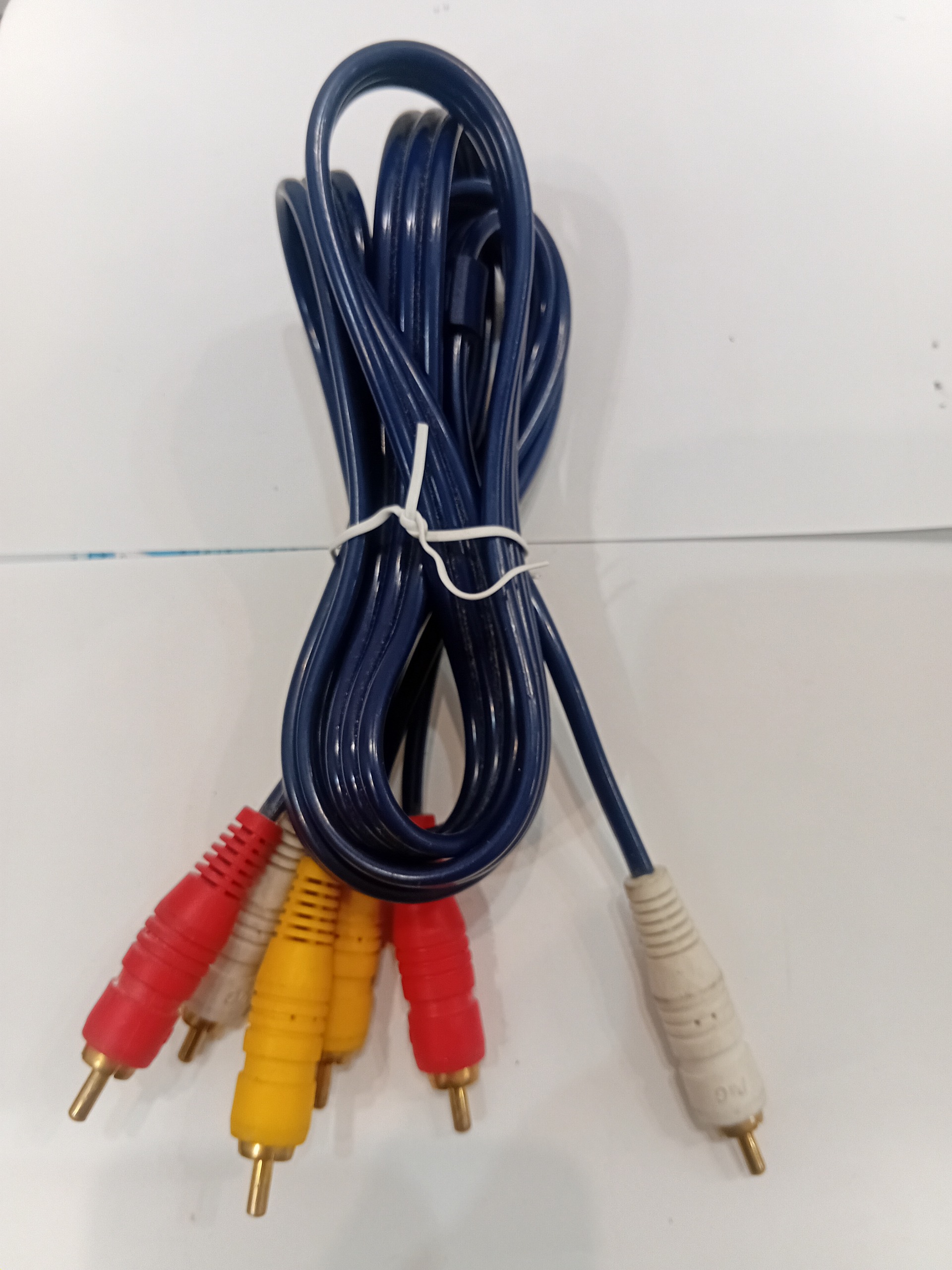کابل 3 به 3  RCA  یک و نیم متری