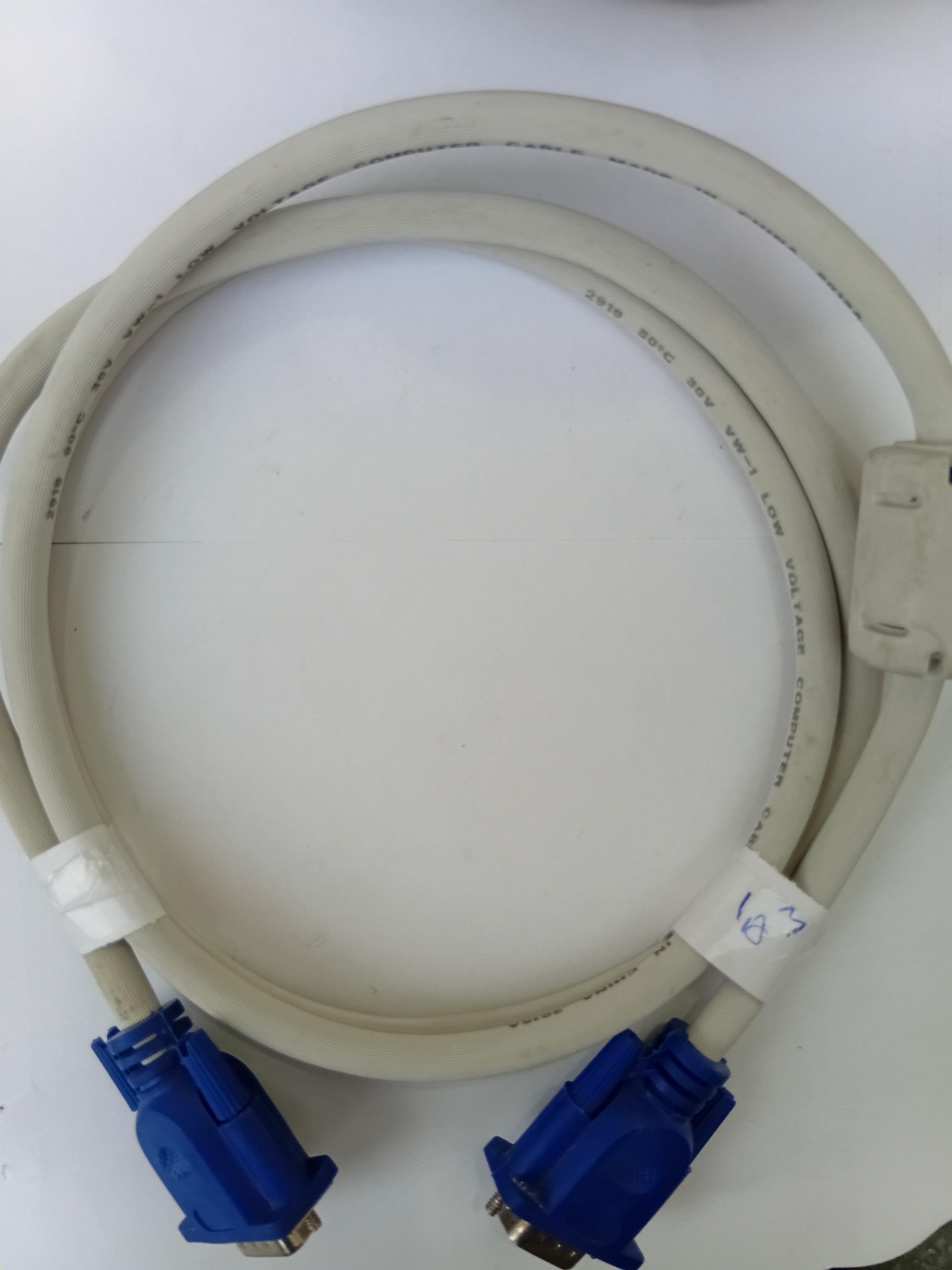 کابل vga یک و نیم متری