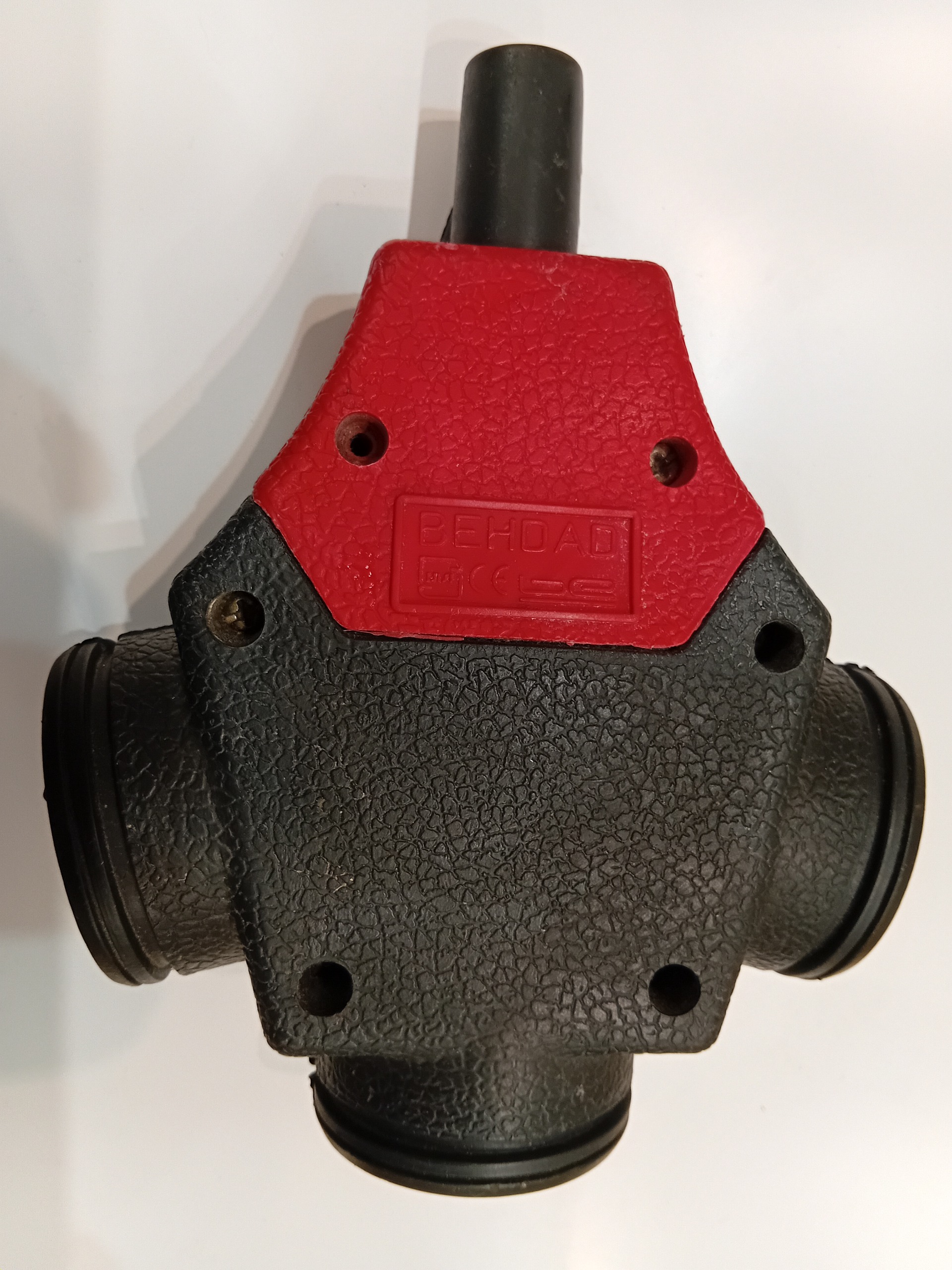 سه راهی یا سه خانه  برق بهداد