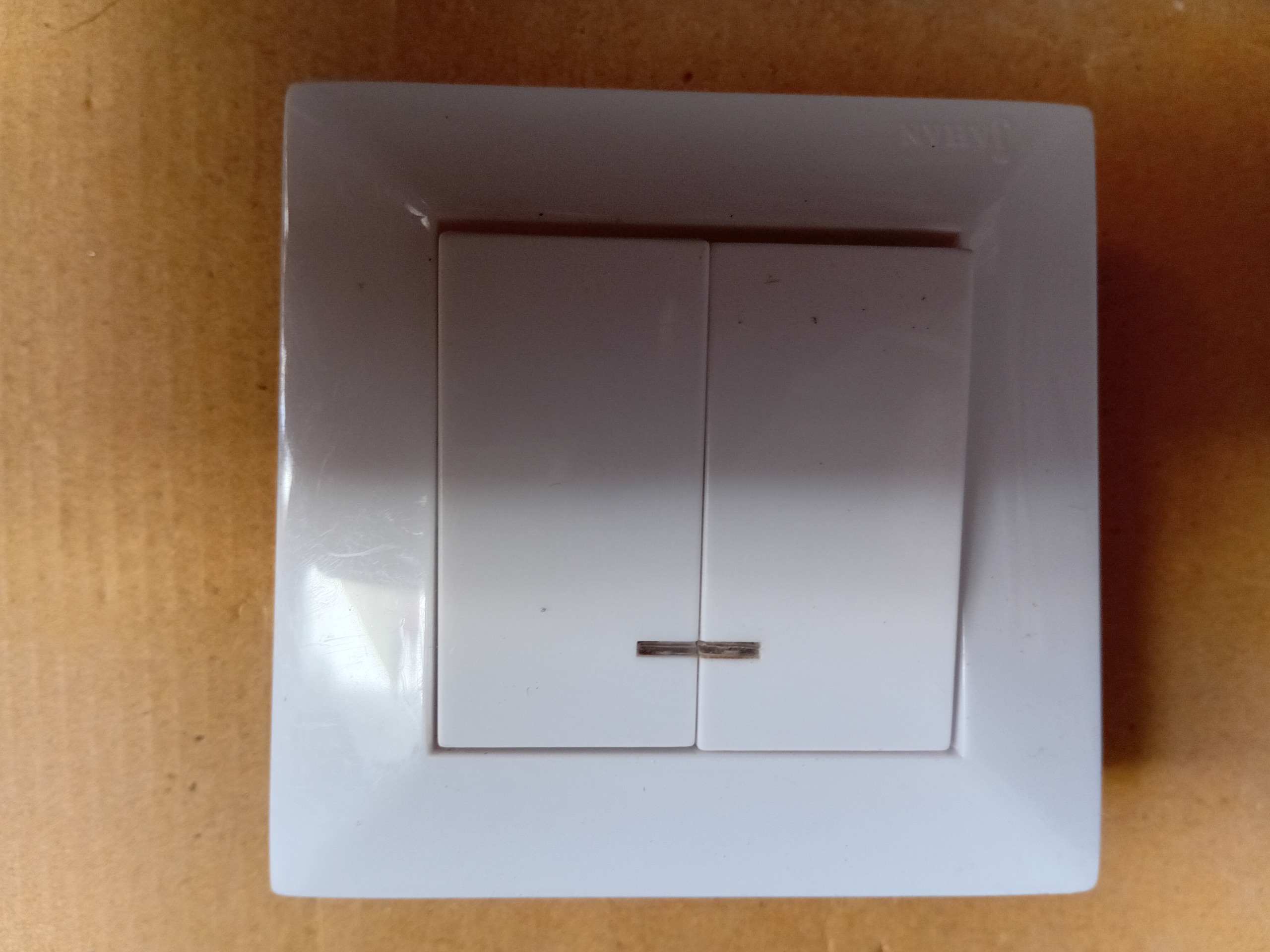 کلید دوپل سفید جهان الکتریک