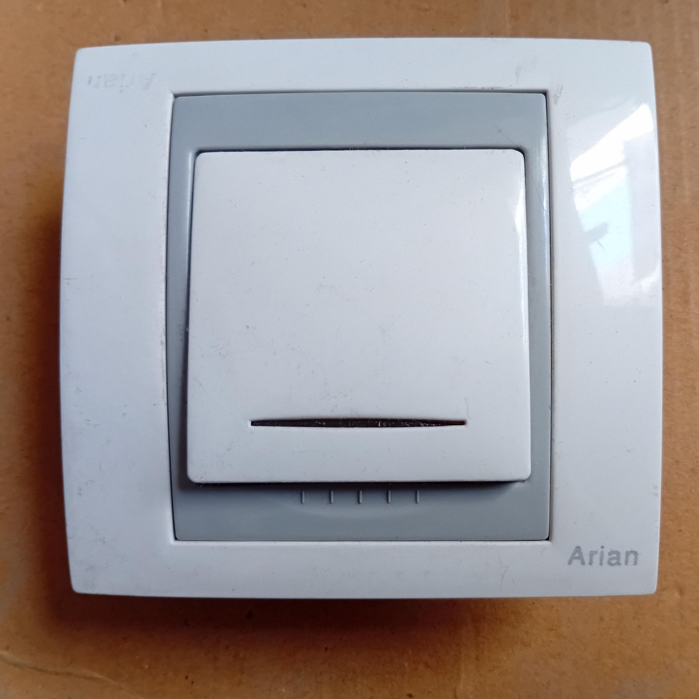 کلید یک پل  سفید نقره ای