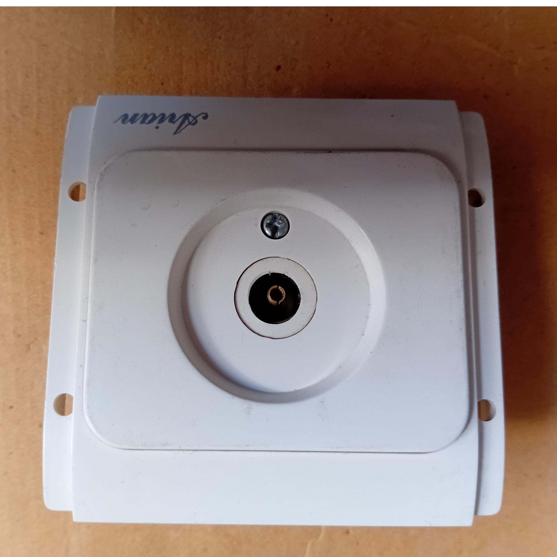 پریز سوکت آنتن توکار