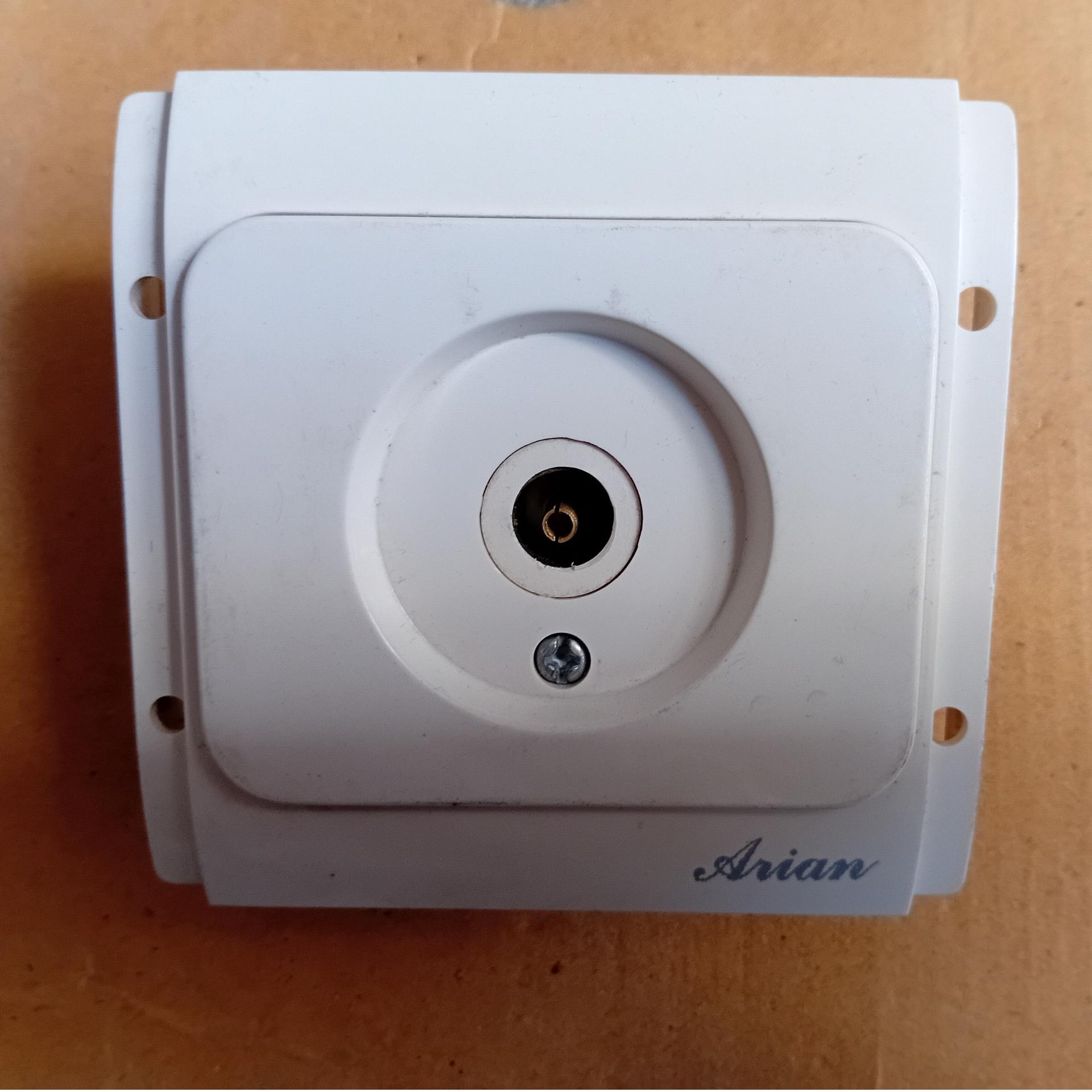 پریز آنتن توکار