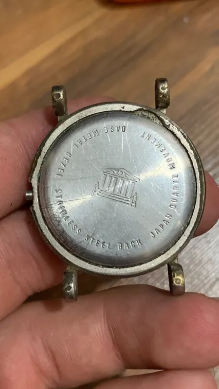 ساعت مچی خاص تست نشده