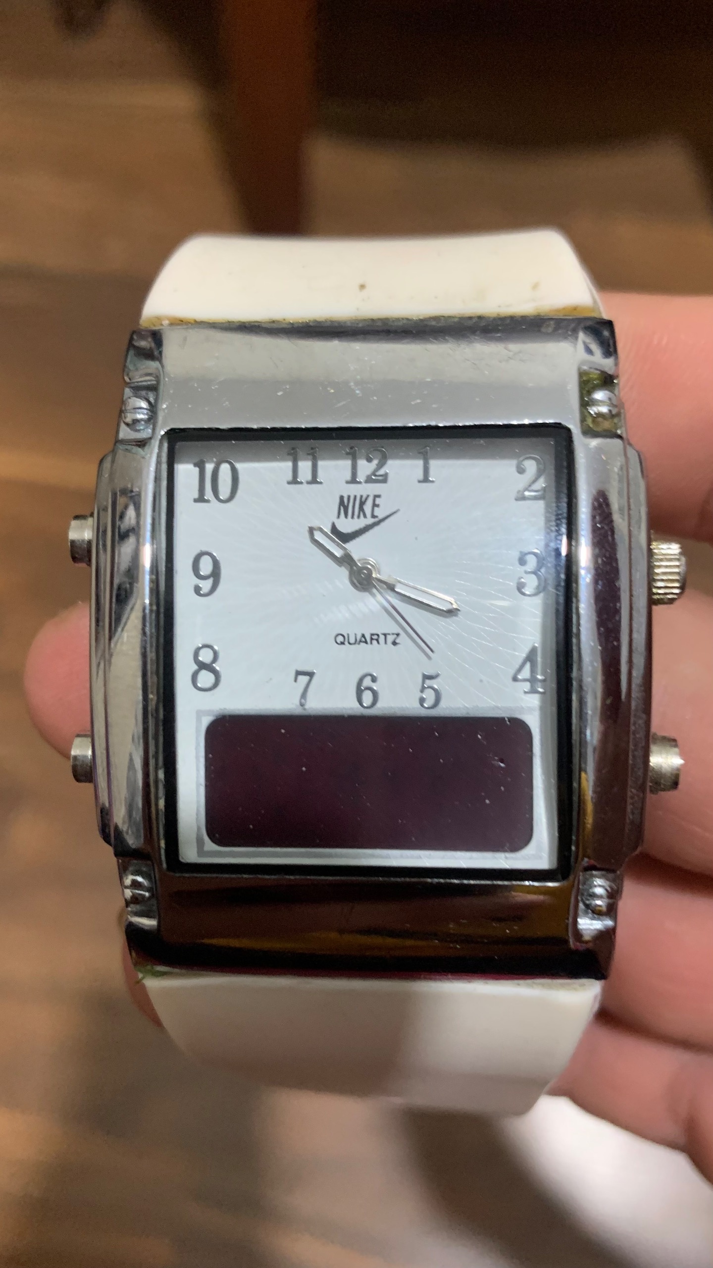 ساعت دوزمانه نایک