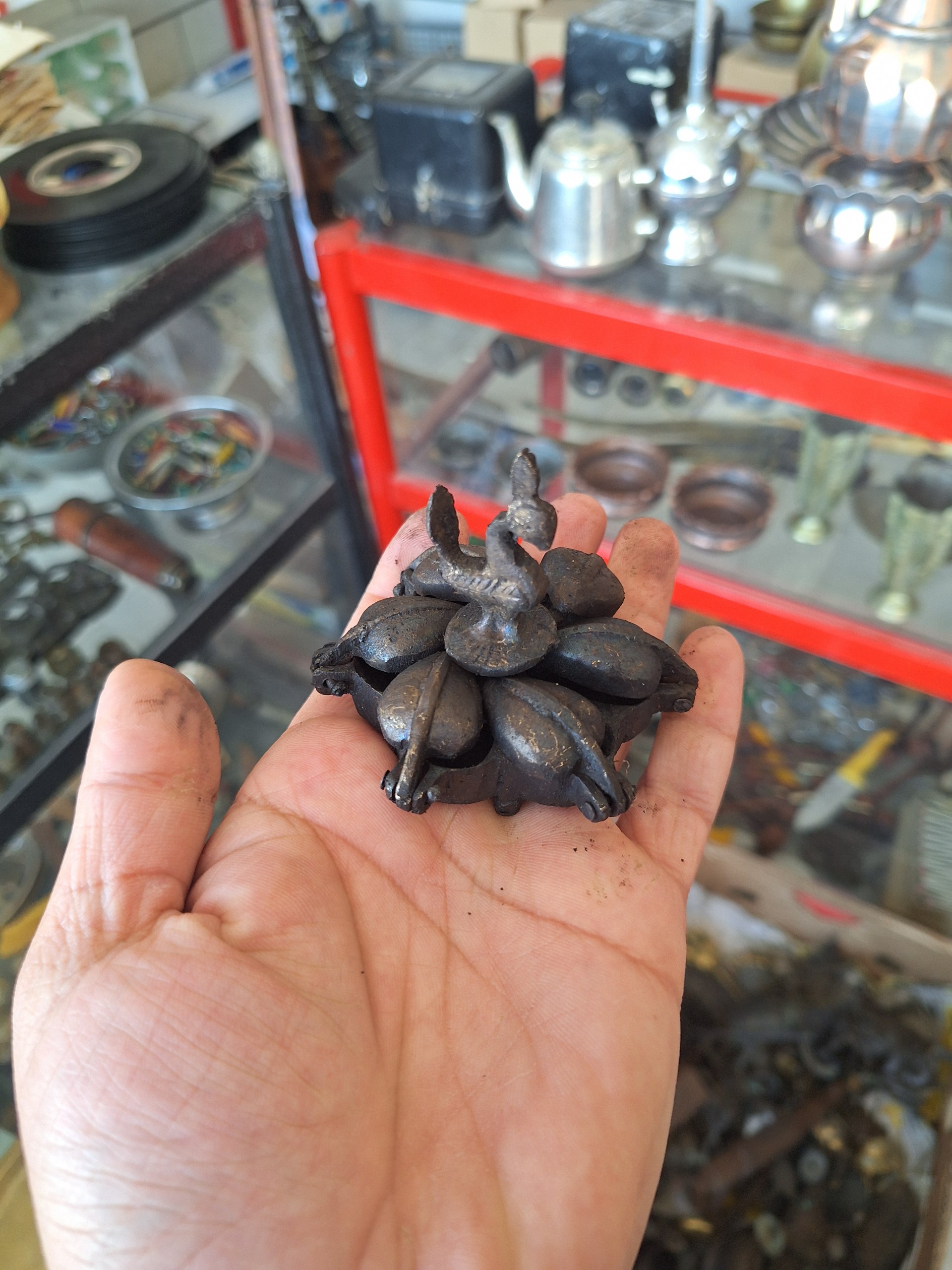 مجسمه برنجی جارنگی پرنده دار