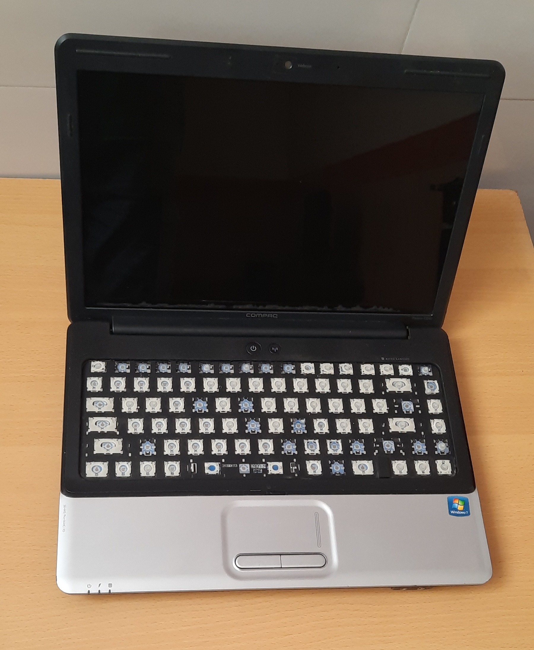 لپ تاپ hp copaq CQ 40