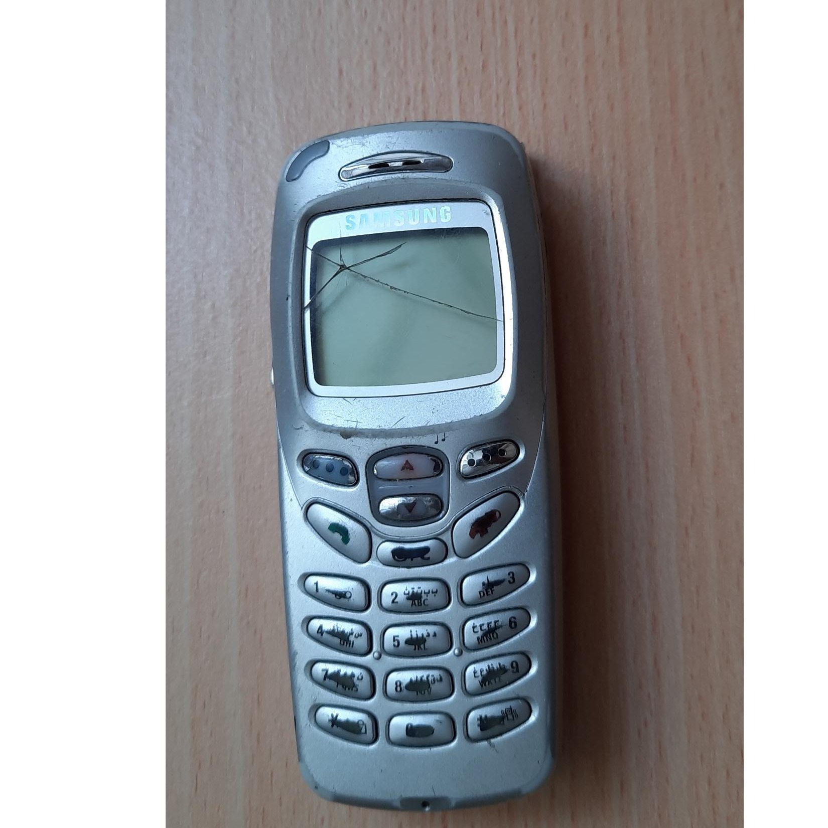 گوشی قدیمی سامسونگ خراب sgh n620e