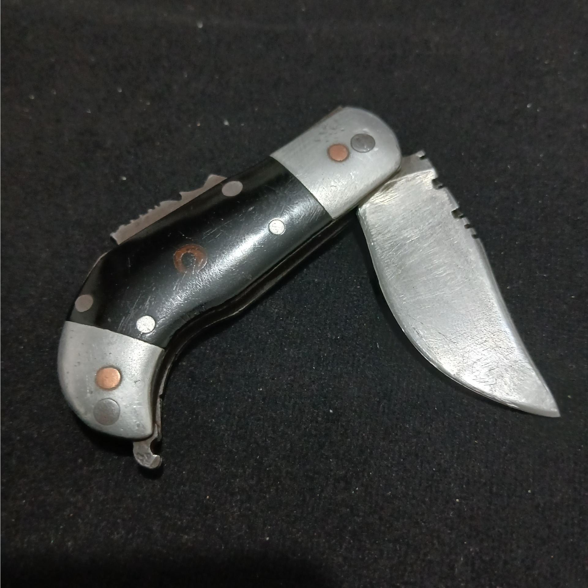چاقو ضامن دار