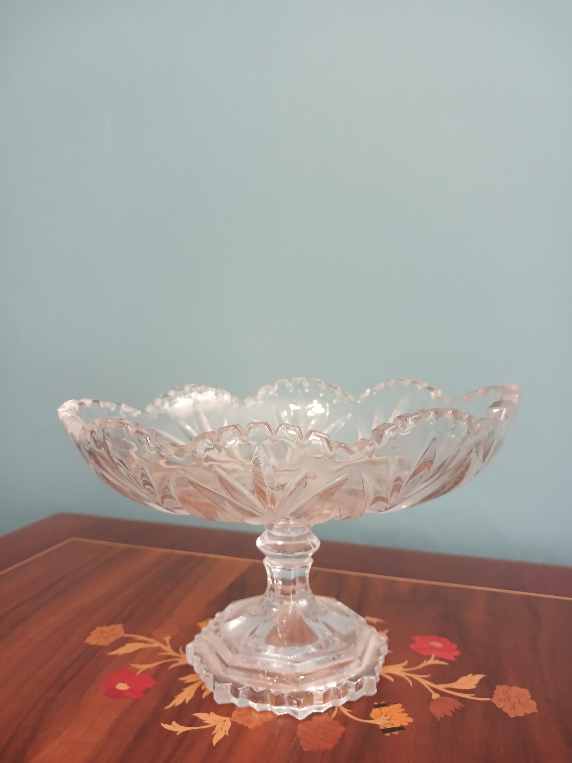 شکلات خوری پایه دار