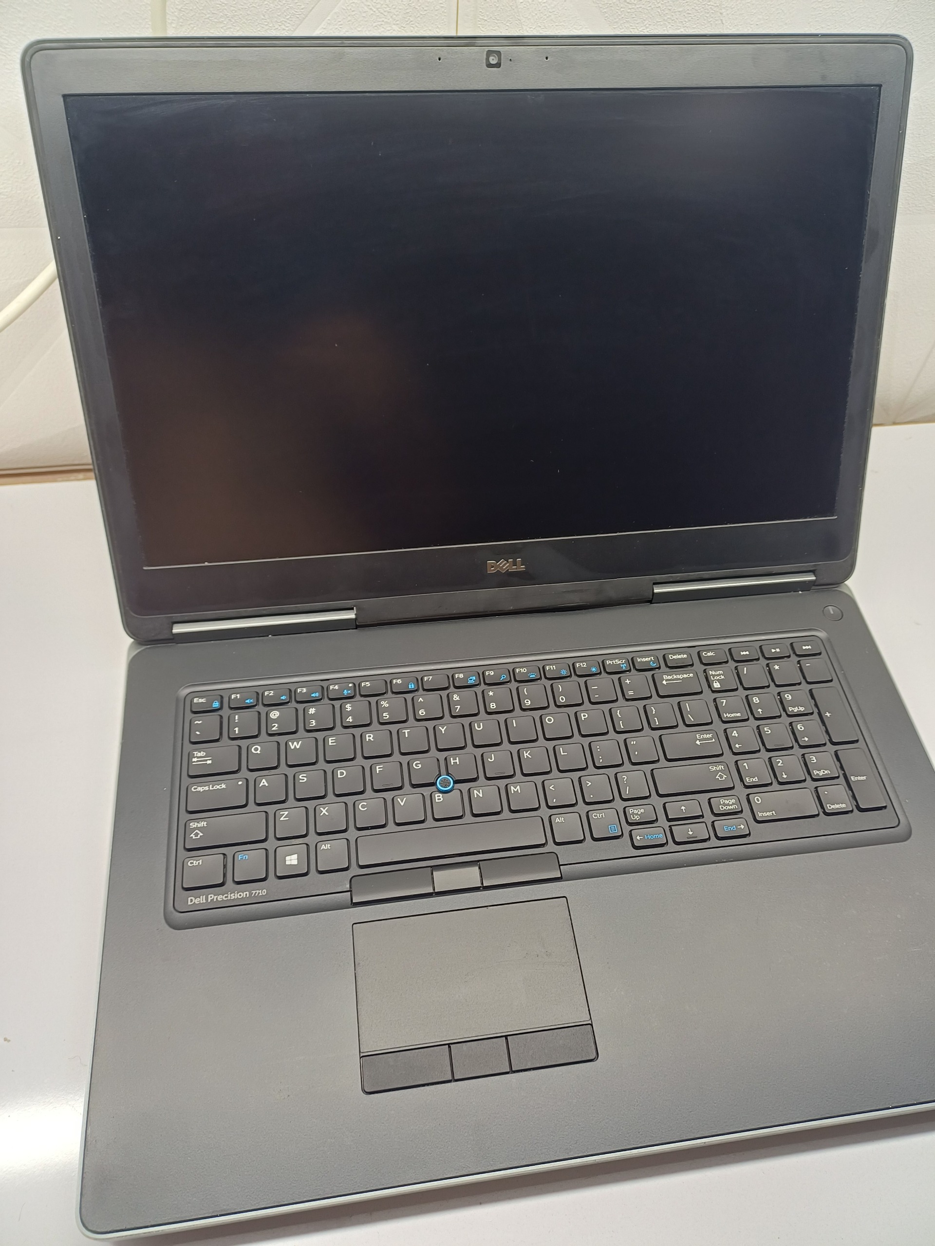 دل پرسیژن 7710 4گیگ گرافیک