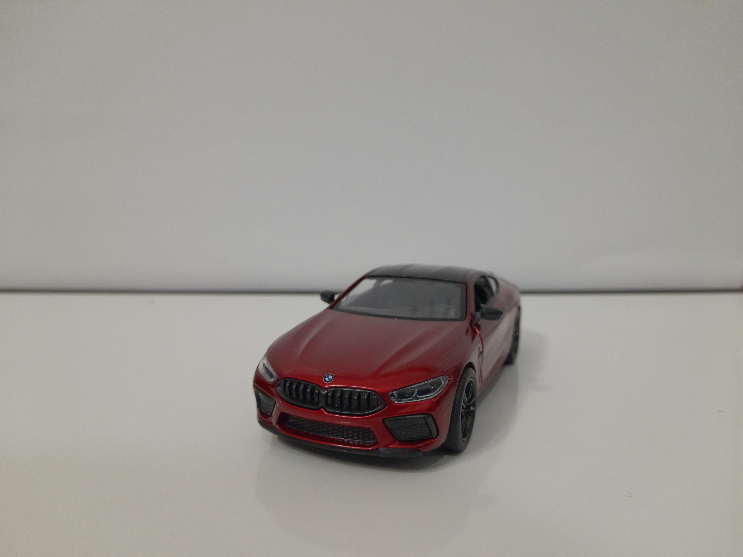 ماکت ماشین فلزی BMW M8