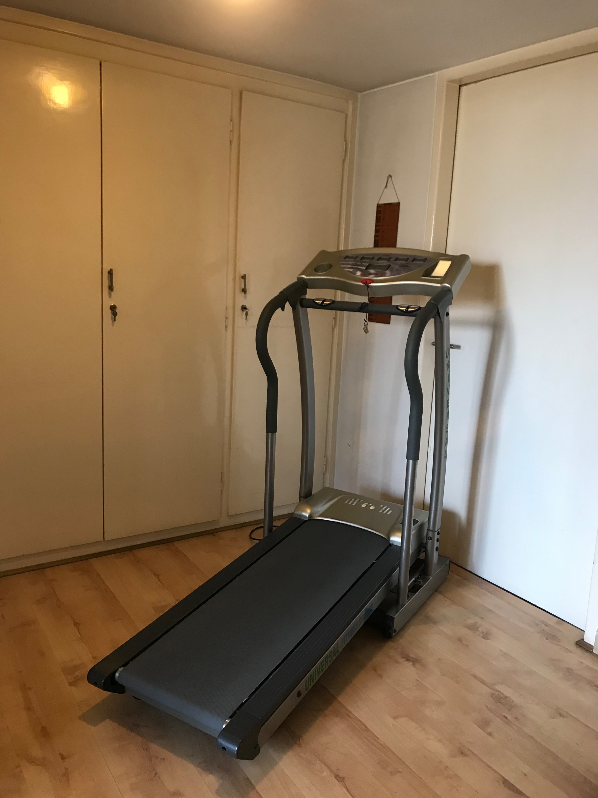 تردمیل یونیورسال تایوان