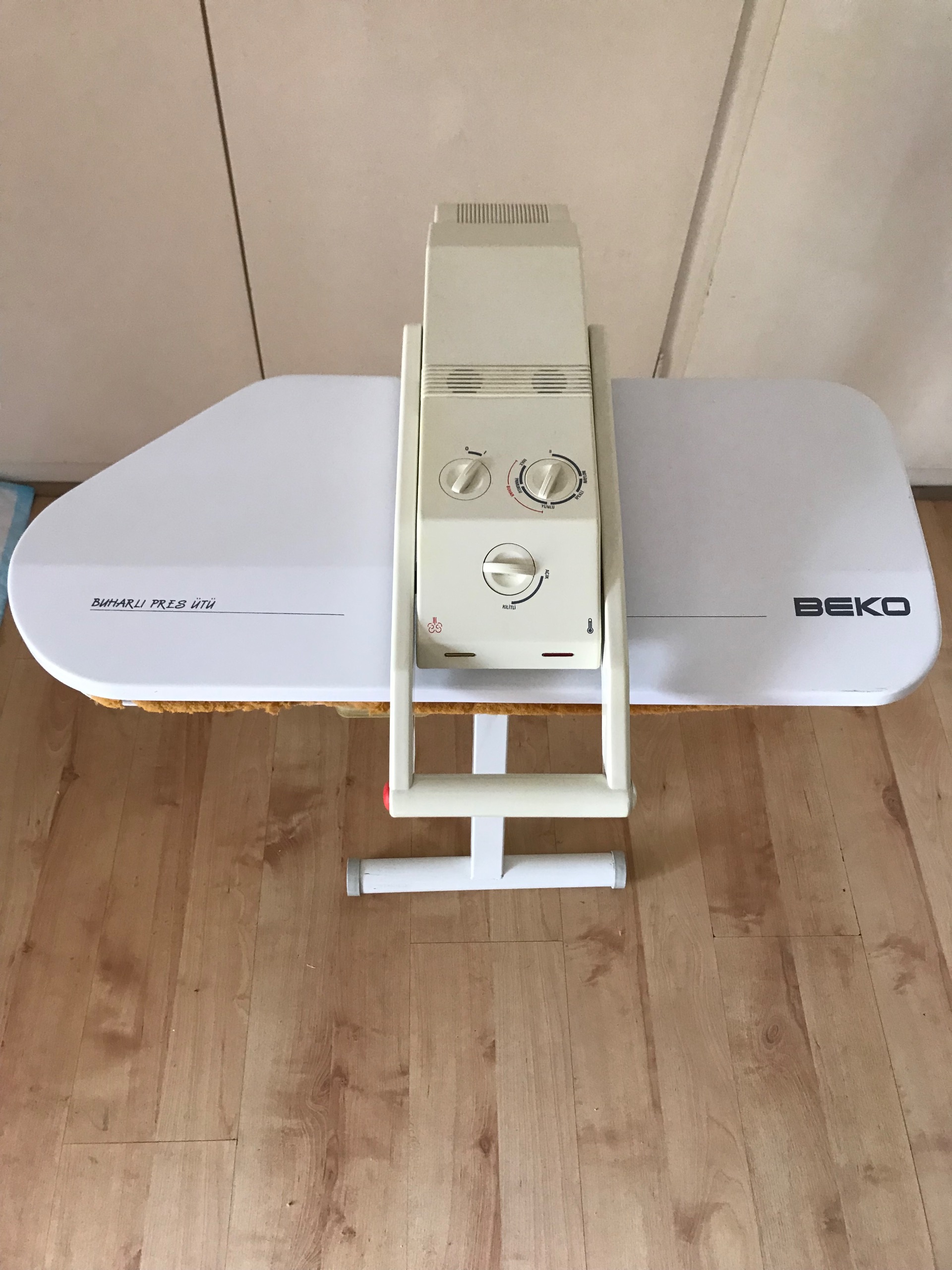 اتو میزی بیکو