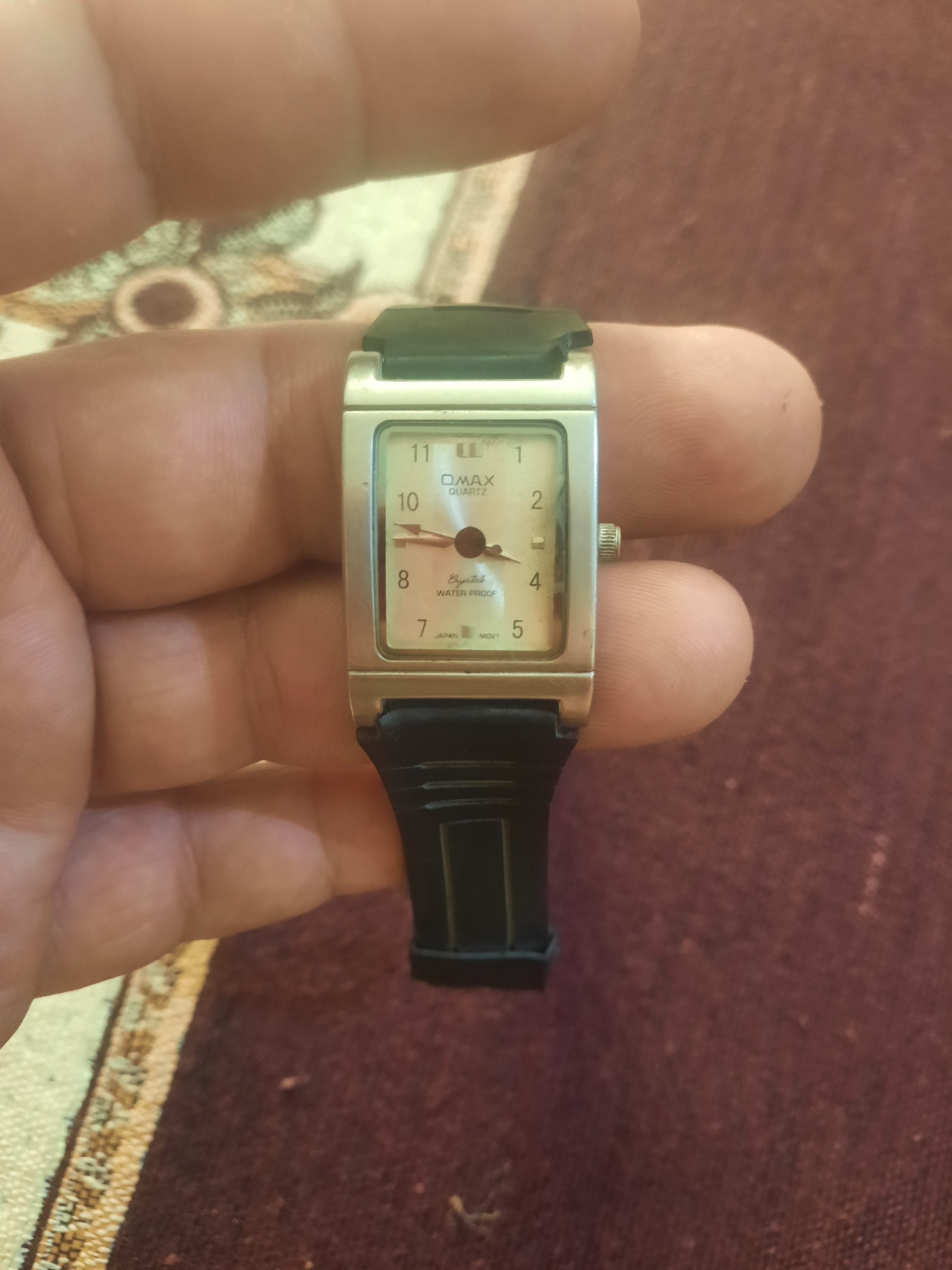 ساعت مچی اوماکس