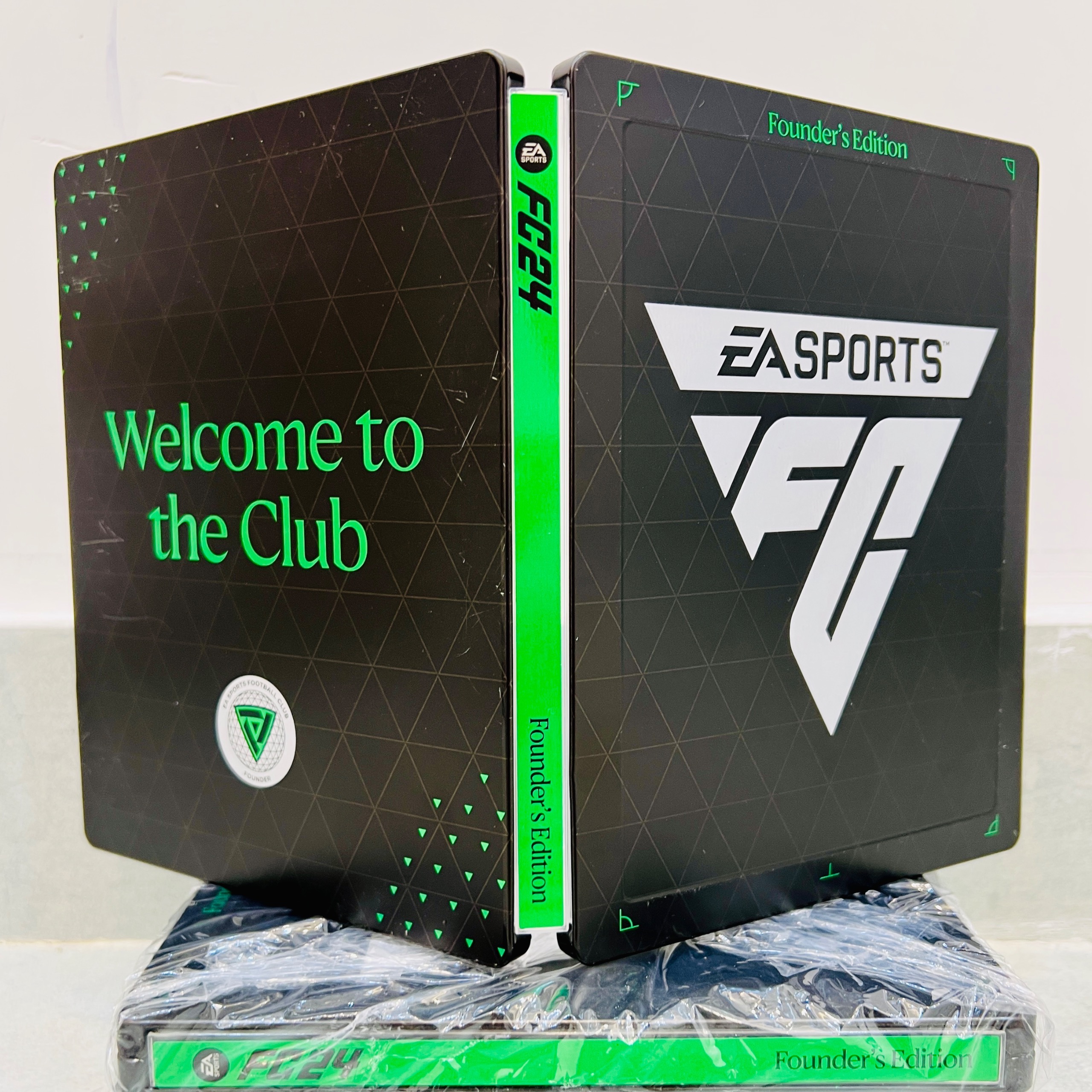 استیل بوک اورجینال steelbook FC24 (بدون بازی)