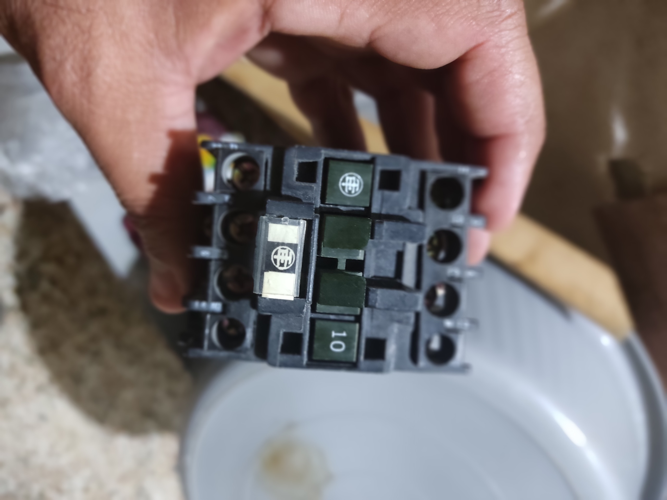 8عددکنتاکتور سه فاز