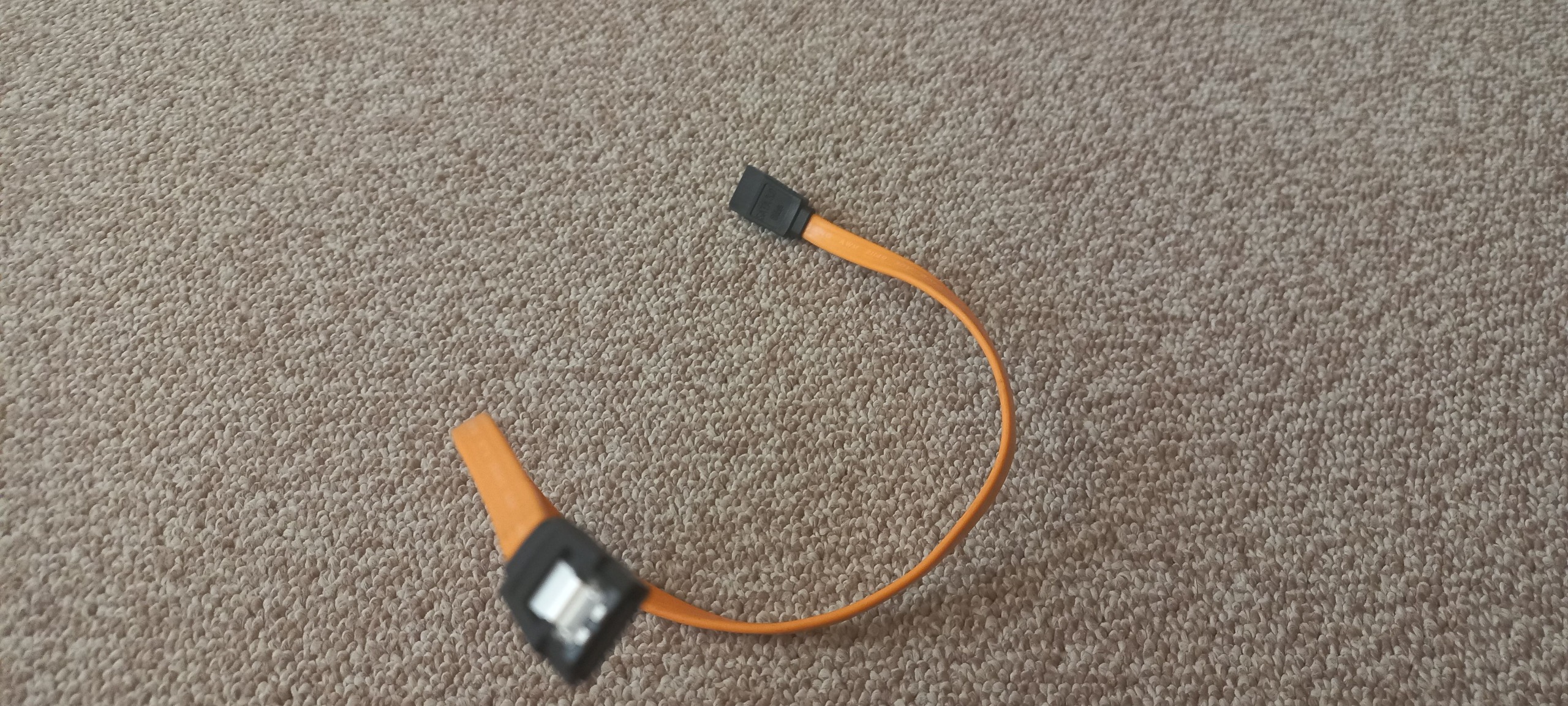 کابل Sata با سرعت 6 گیگابایت بر ثانیه نسخه 3