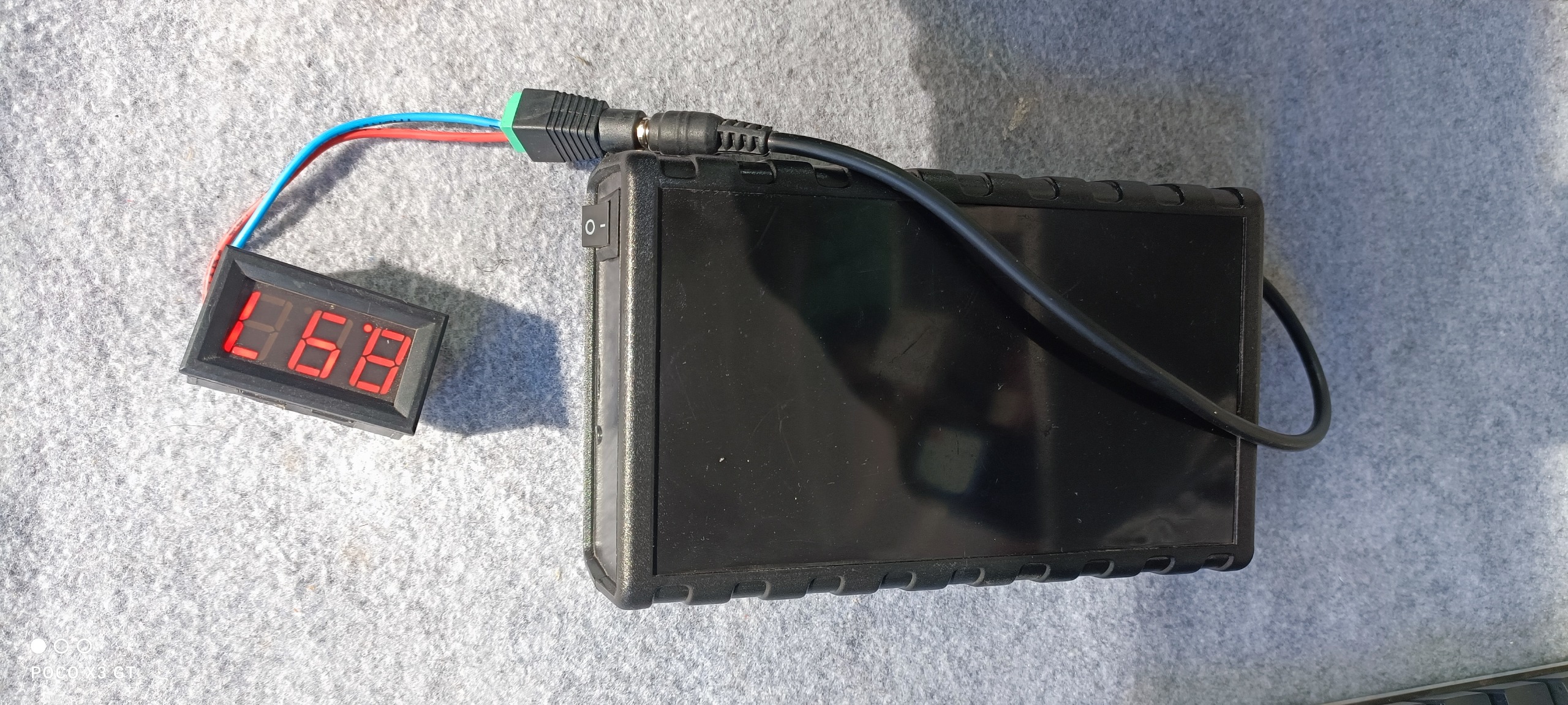 UPSو برق اضطراری کارتخوان و مودم