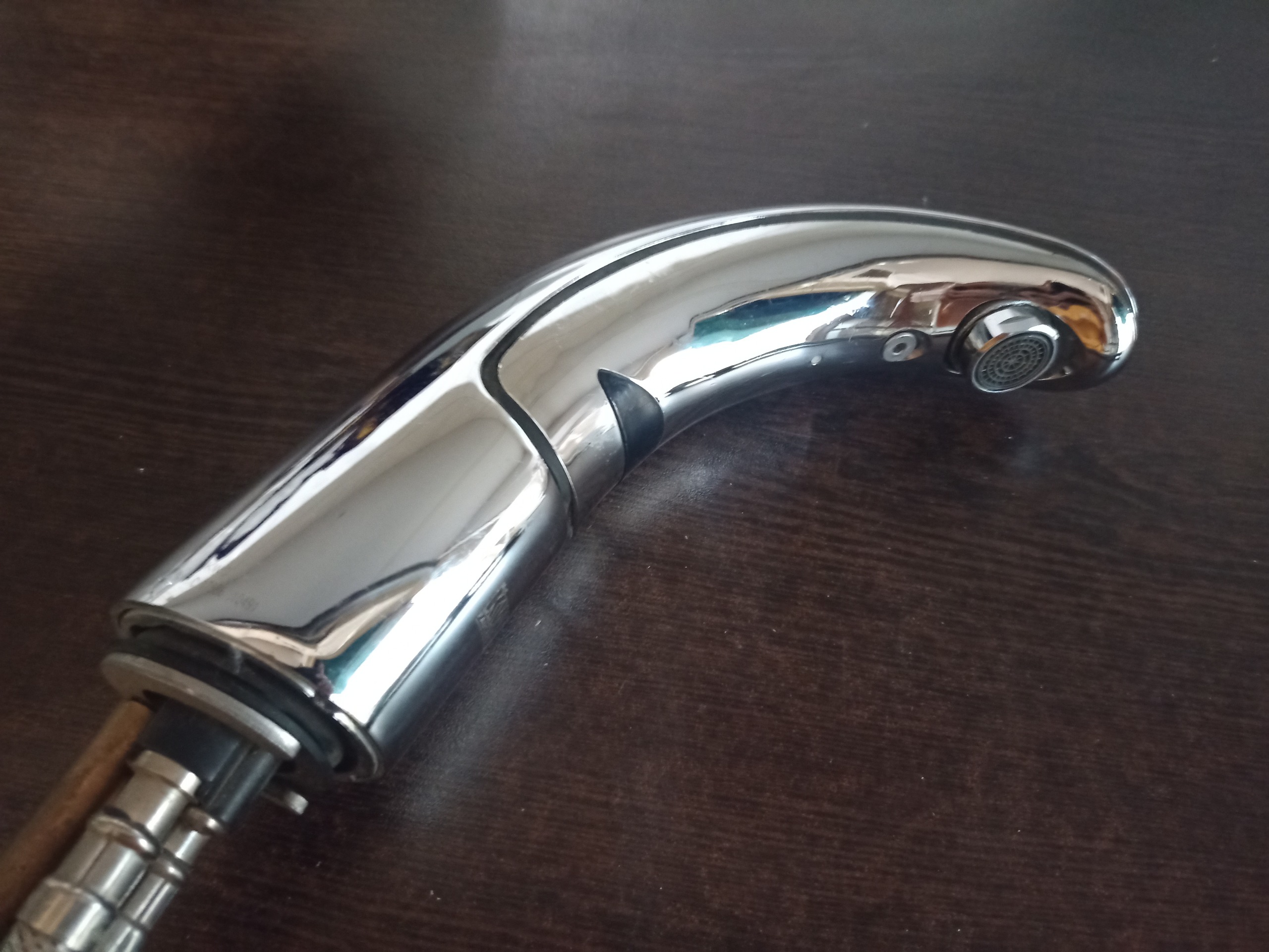 شیر چشمی هوشمند KWC