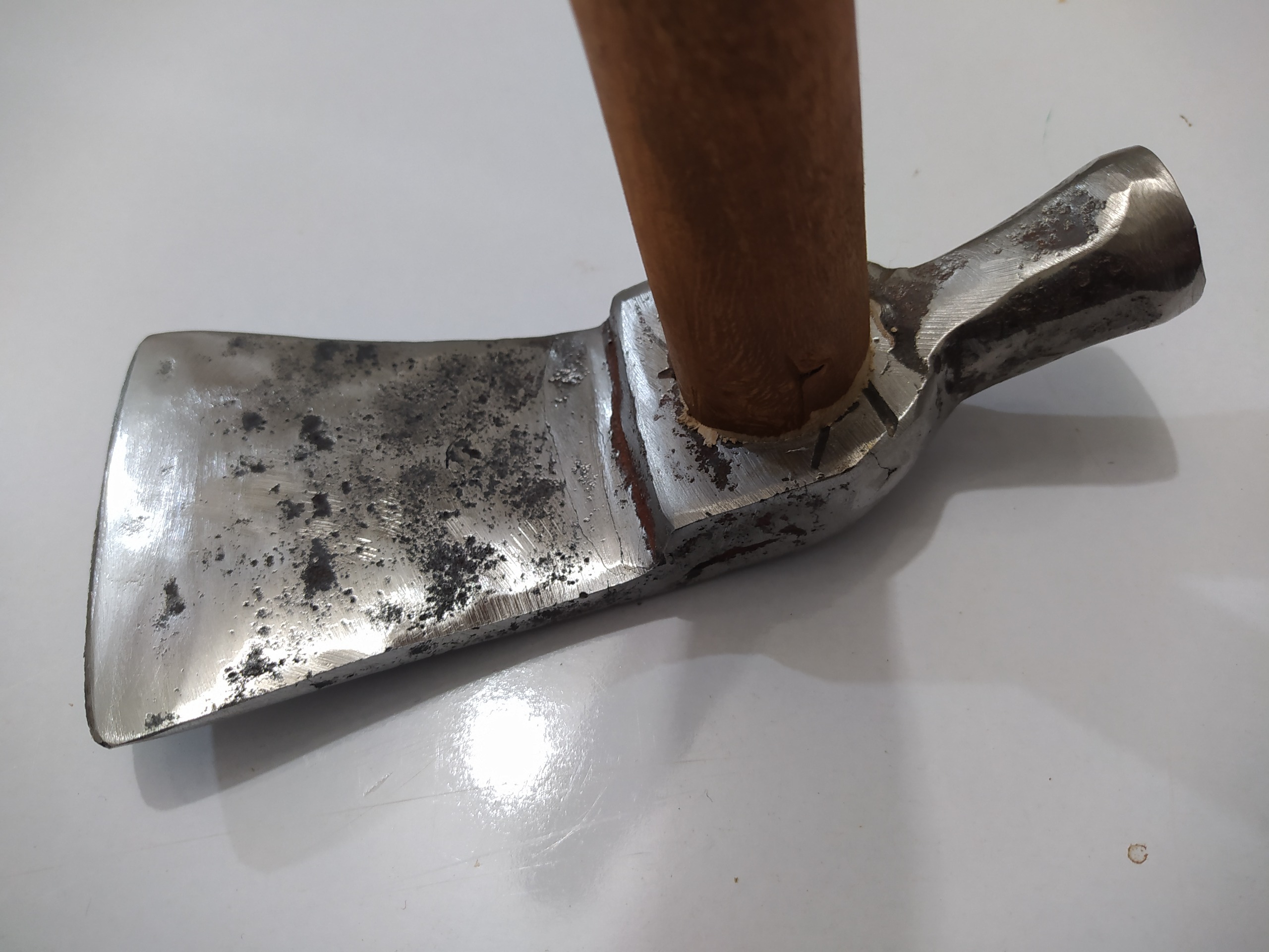 تیشه قدیمی نجاری فولادی دست ساز آبدیده بی نظیر