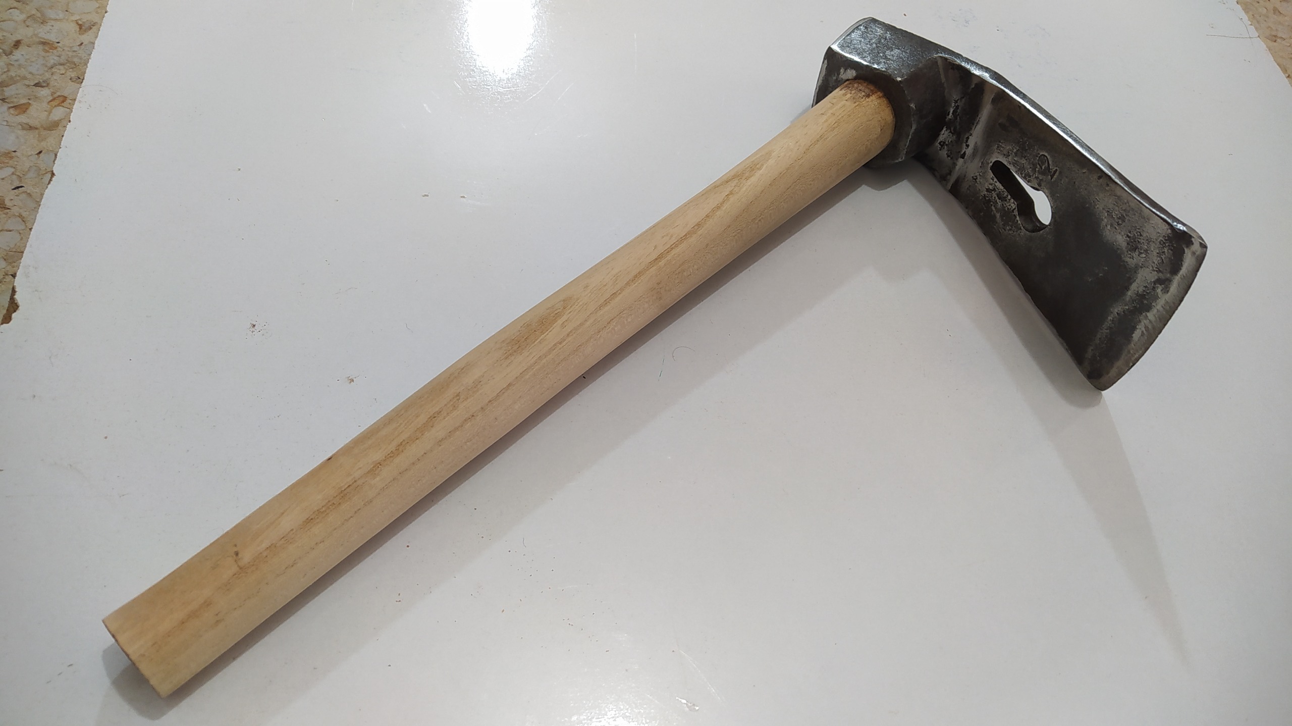 تیشه بزرگ شماره دو نجاری اصل میخکش دار