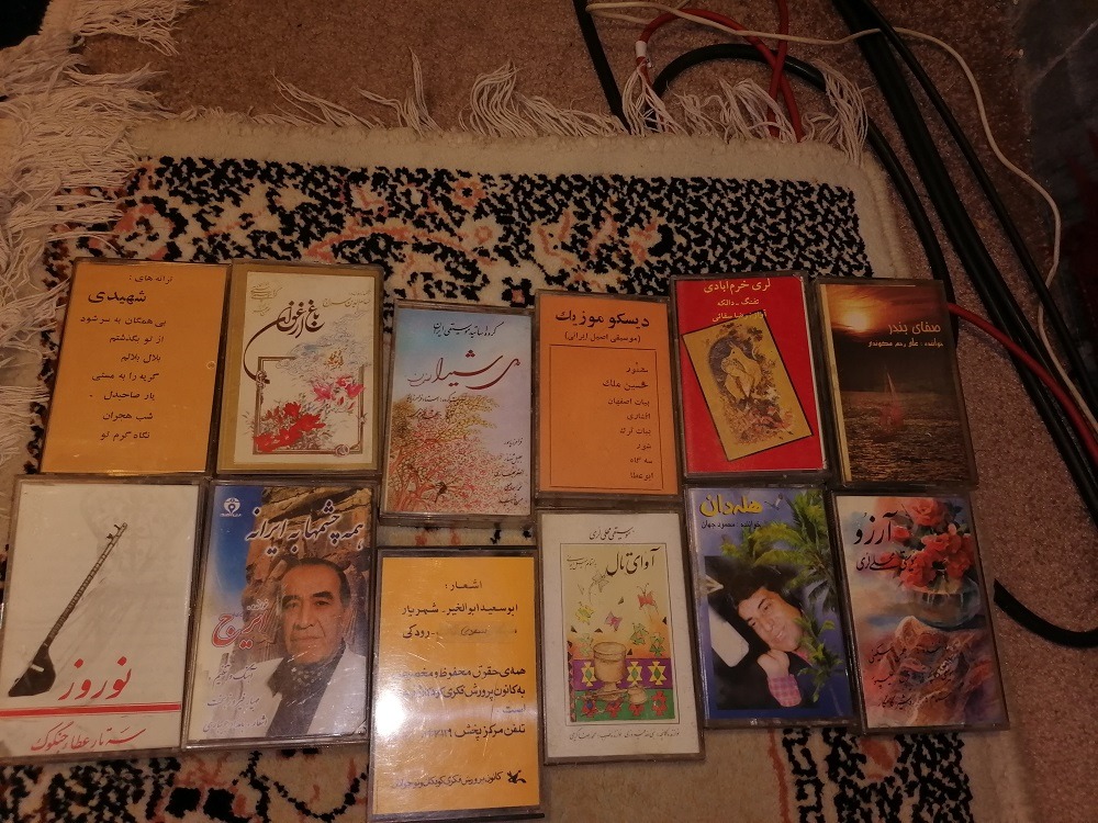 چند عدد نوار کاست