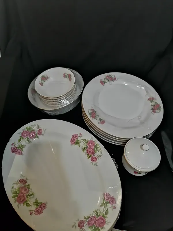 ظروف چینی گل سرخ توس