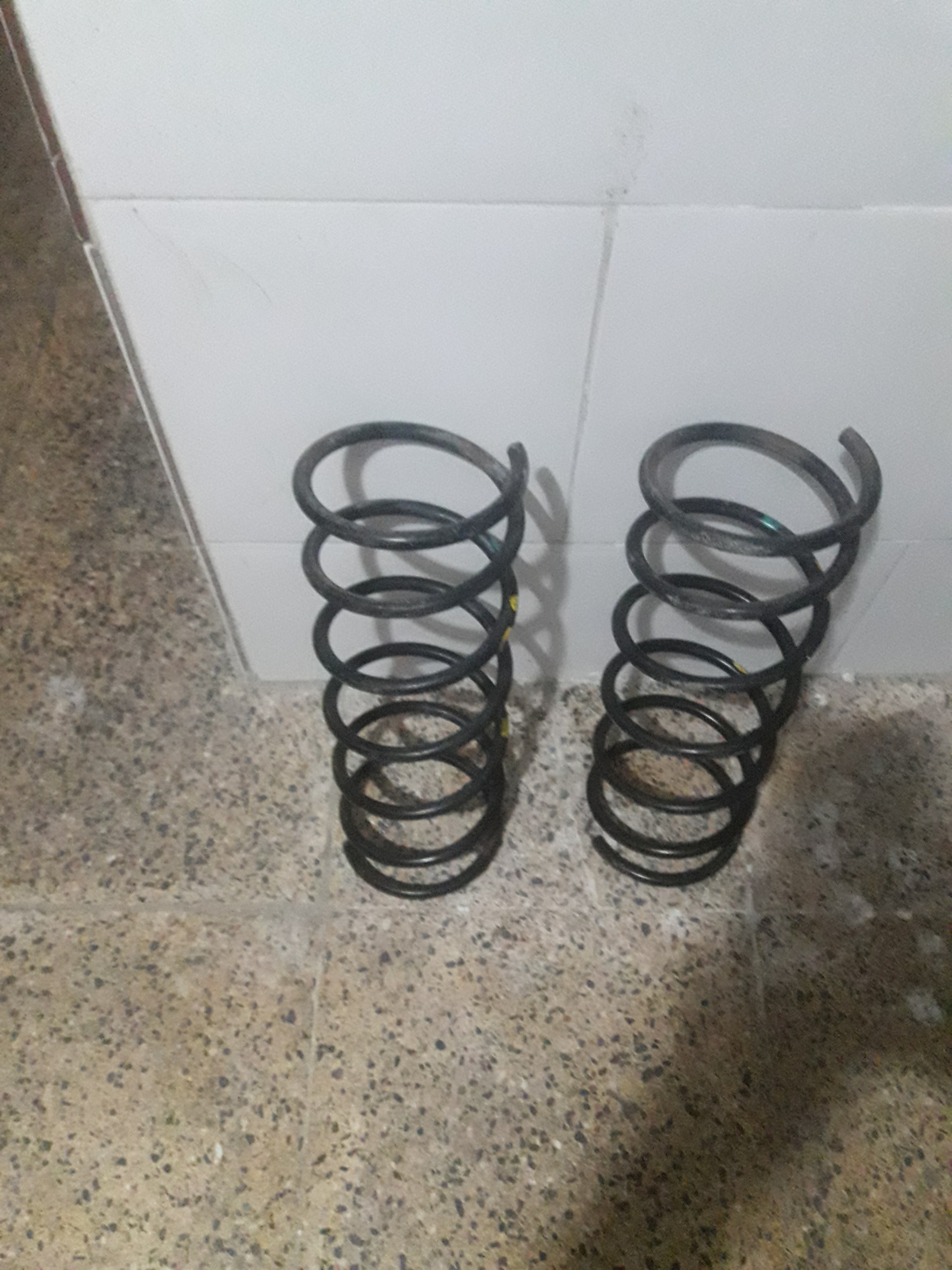 فنر جلو پژو 405 کوتاه شده